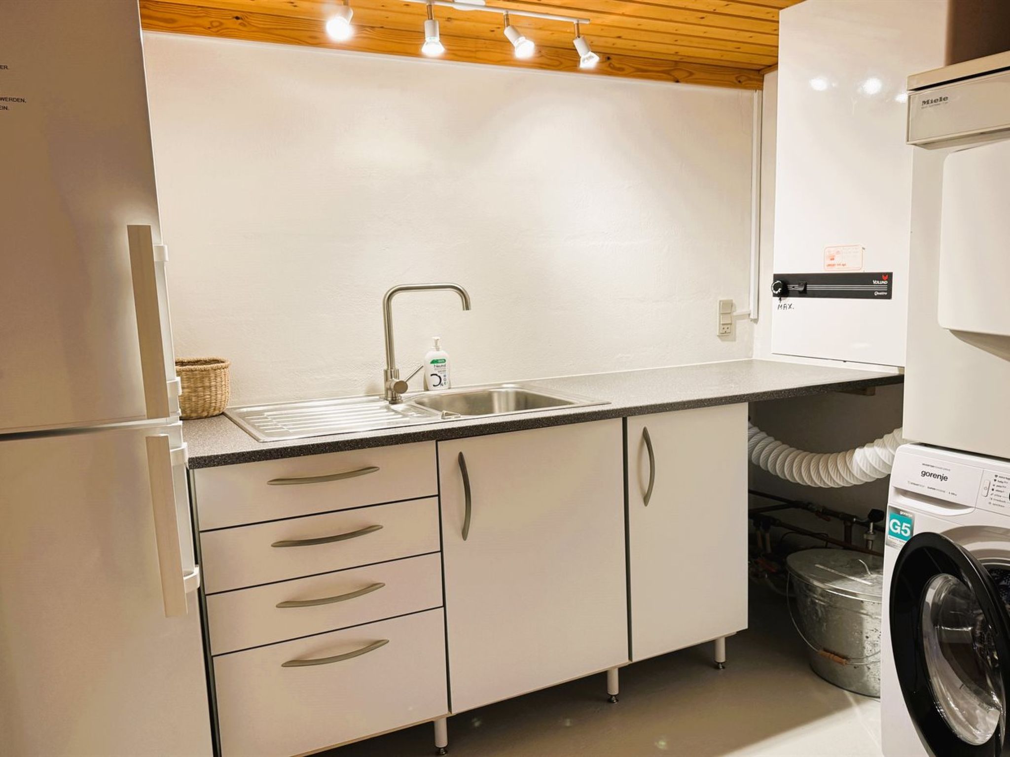 Photo of "Dana" - 525m from the sea