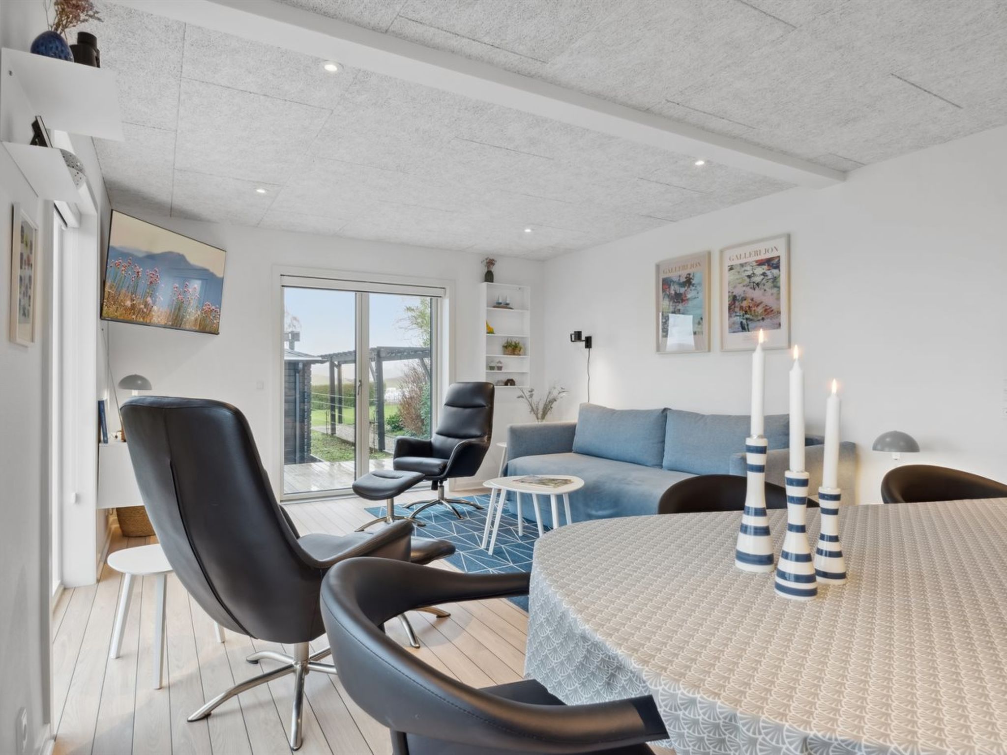 "Imilie" - 450m from the sea - Binnen