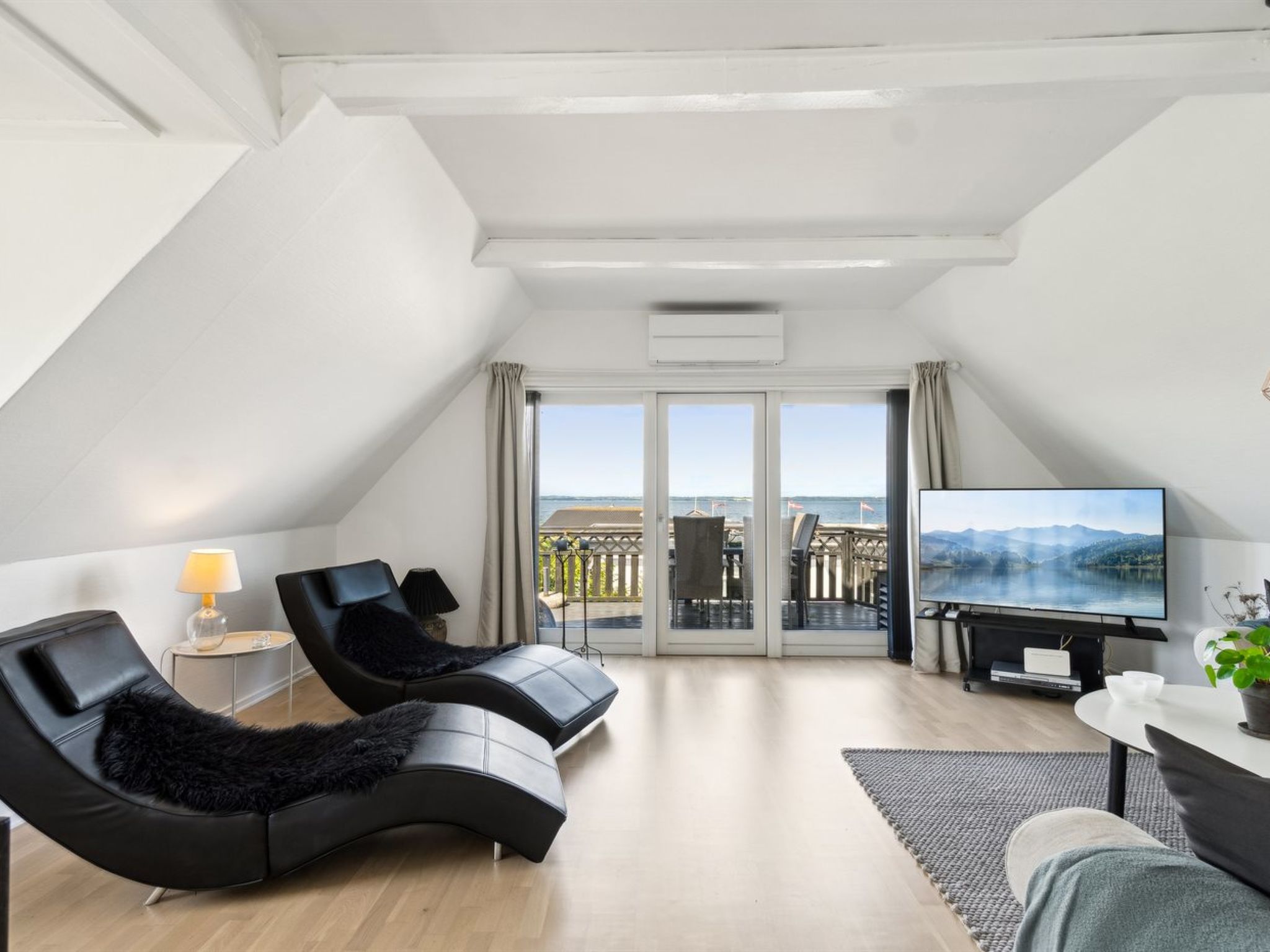 "Mari" - 150m from the sea - Binnen