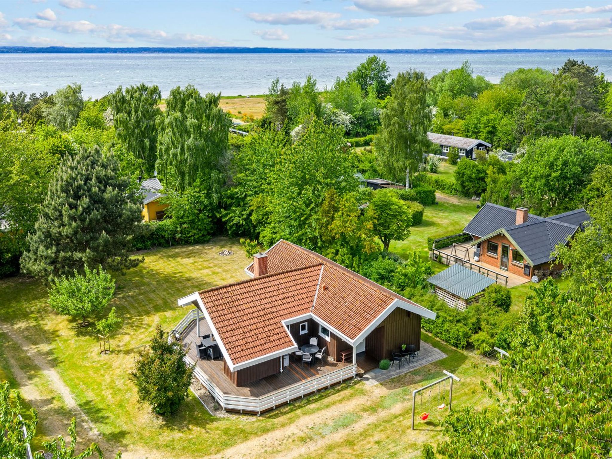 "Hennrik" - 240m from the sea