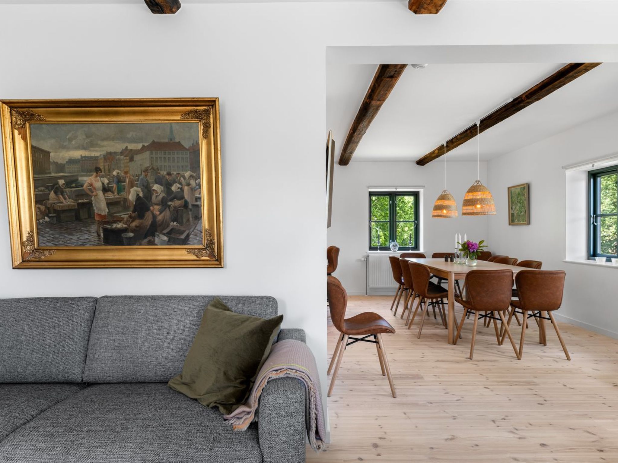 "Brun" - 1.5km from the sea - Binnen