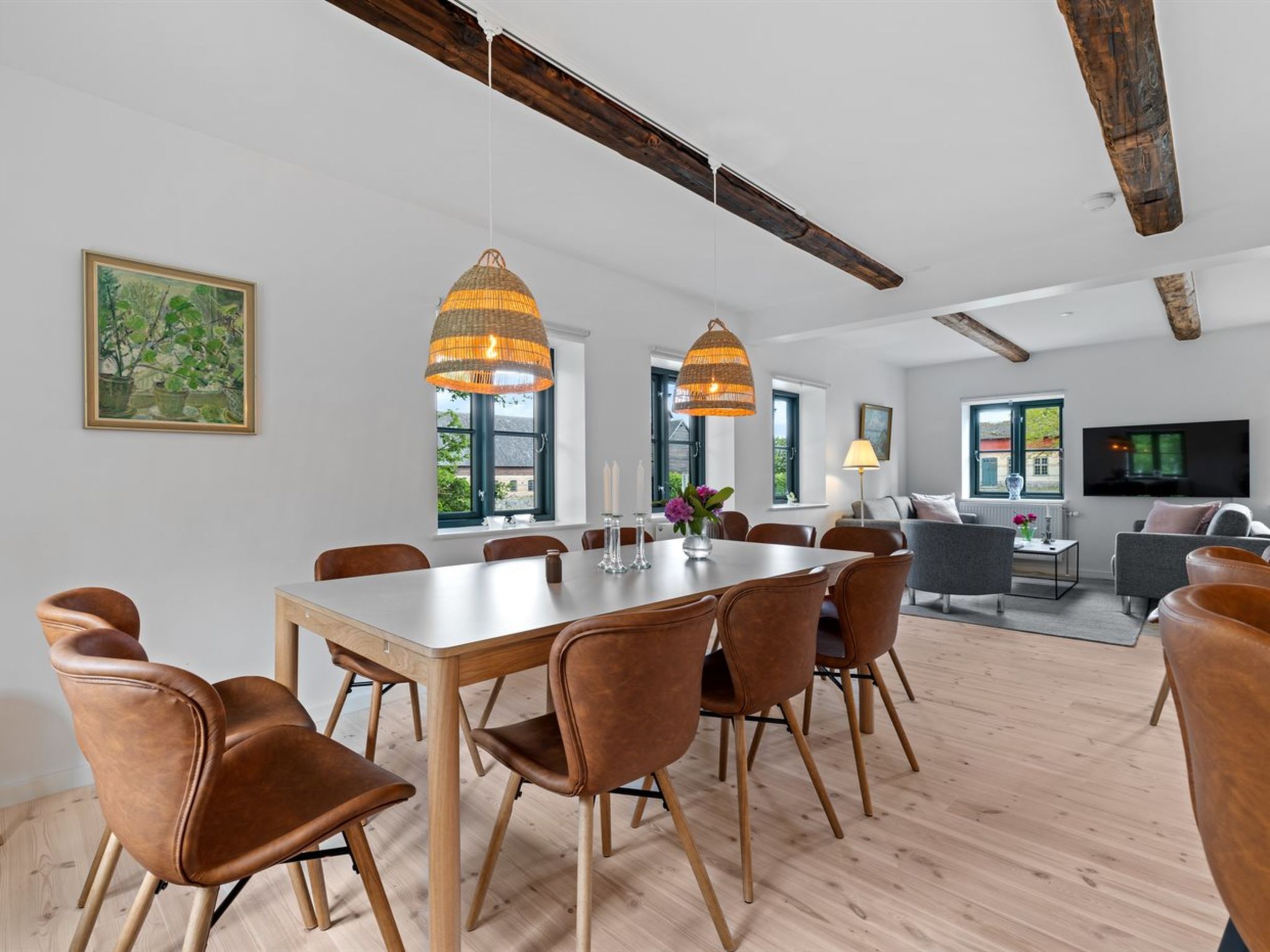"Brun" - 1.5km from the sea - Binnen