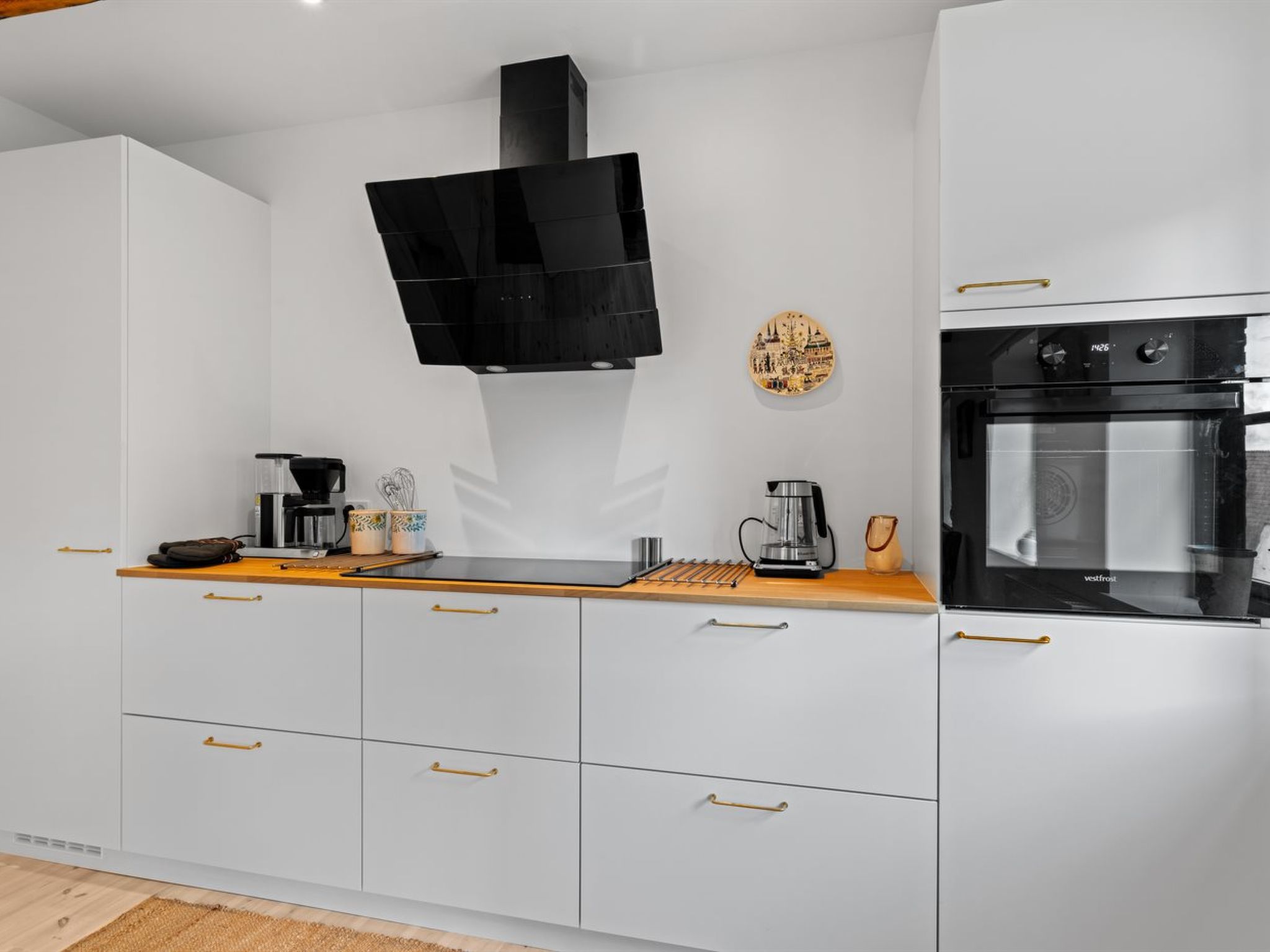 "Brun" - 1.5km from the sea - Binnen