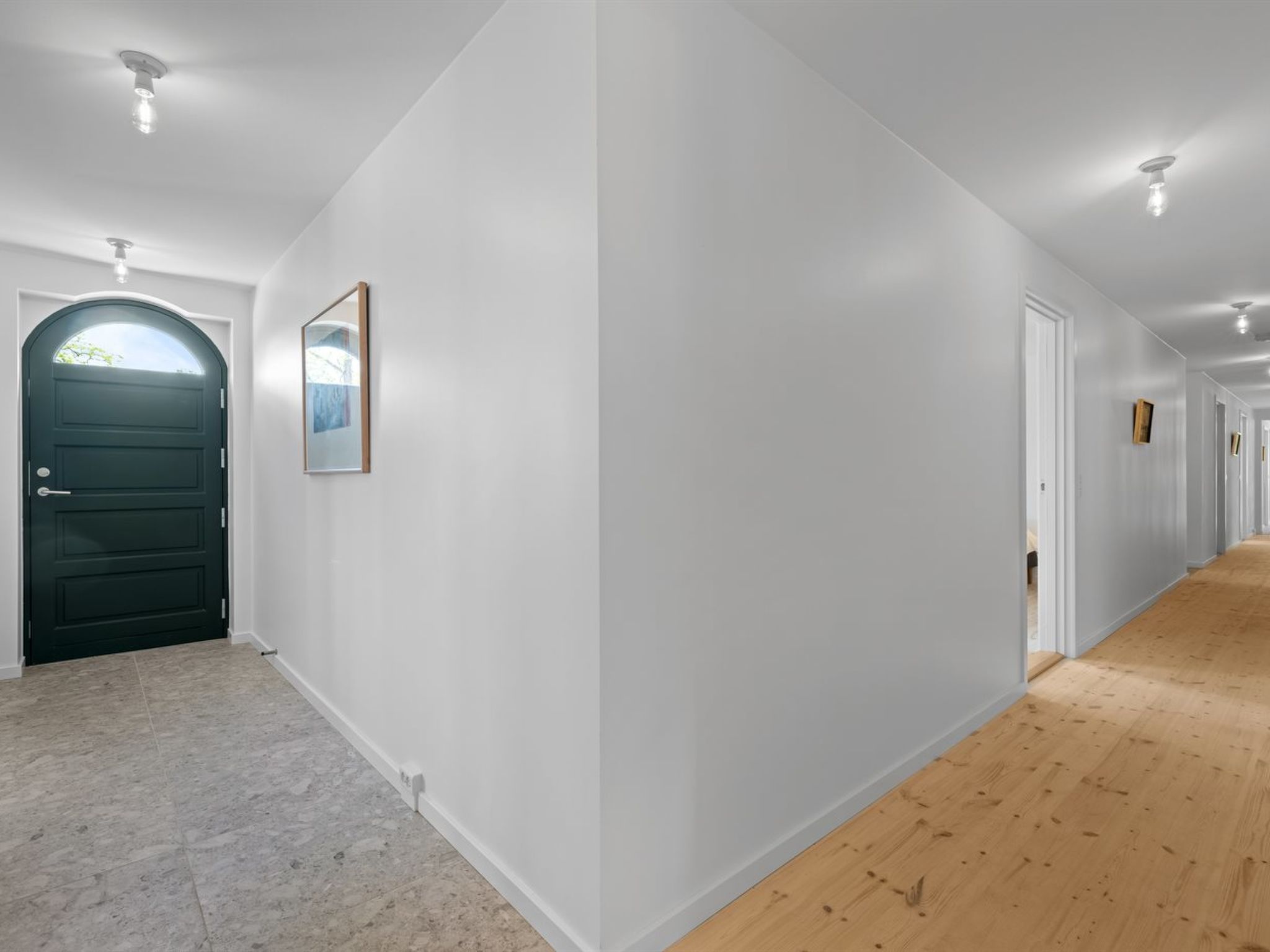 "Brun" - 1.5km from the sea - Binnen