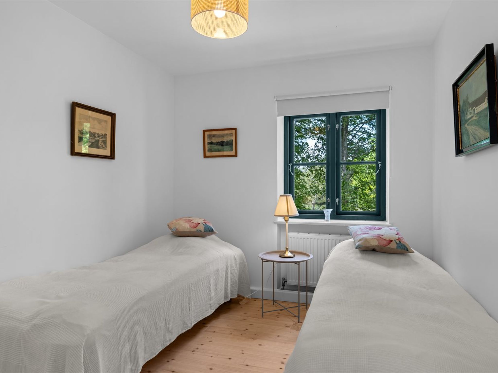 "Brun" - 1.5km from the sea - Binnen