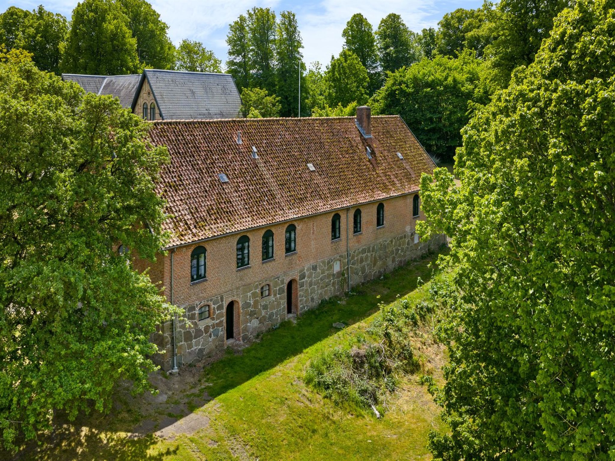 "Brun" - 1.5km from the sea - Buiten