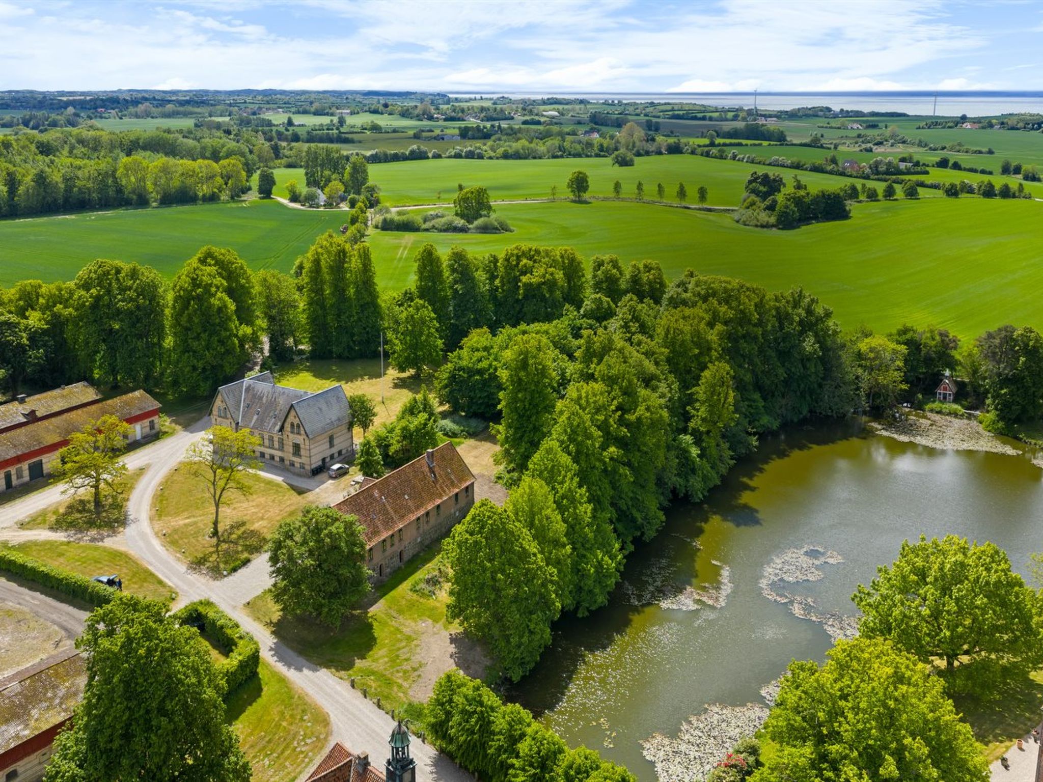 "Brun" - 1.5km from the sea - Buiten