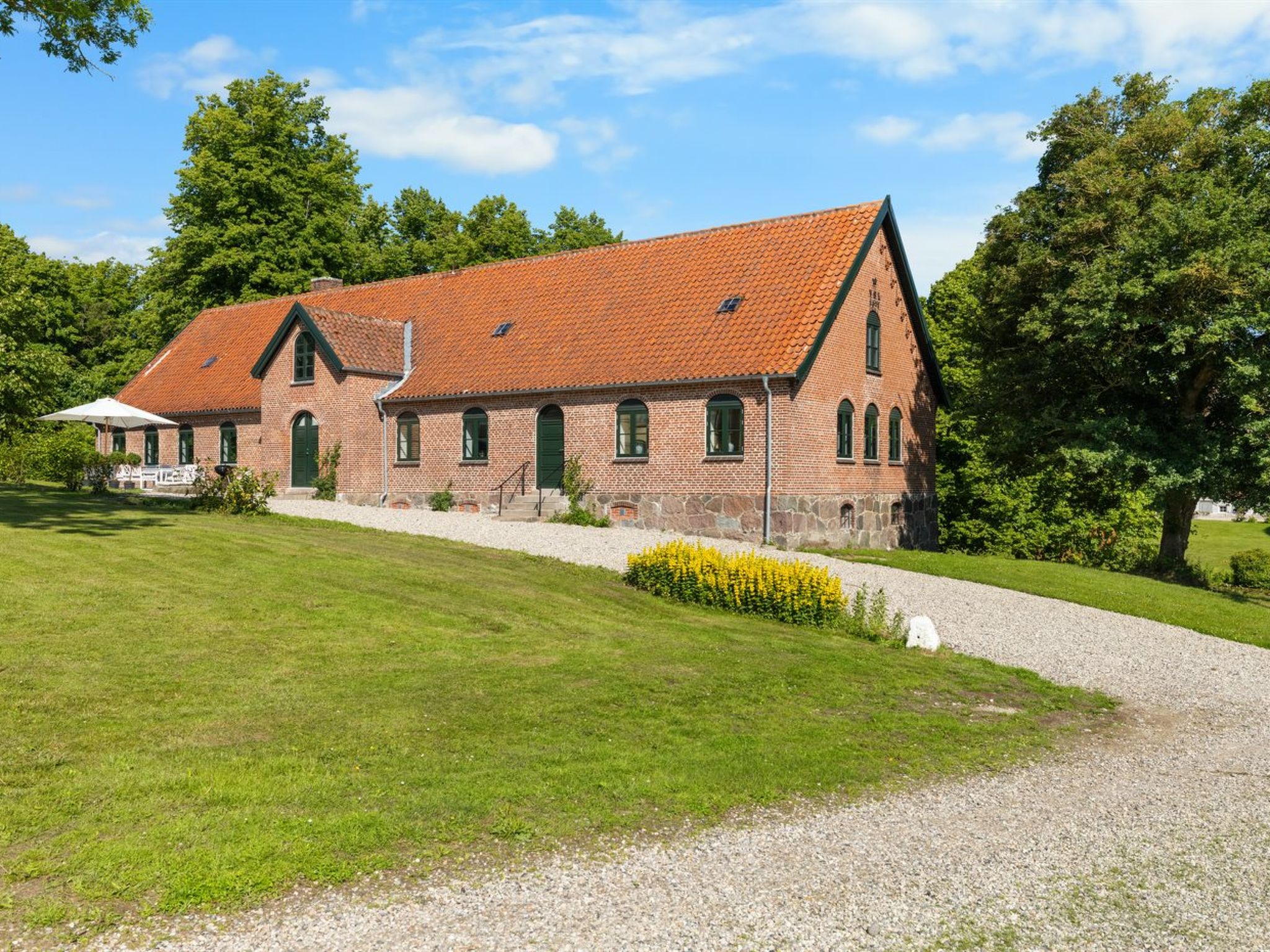"Brun" - 1.5km from the sea - Buiten
