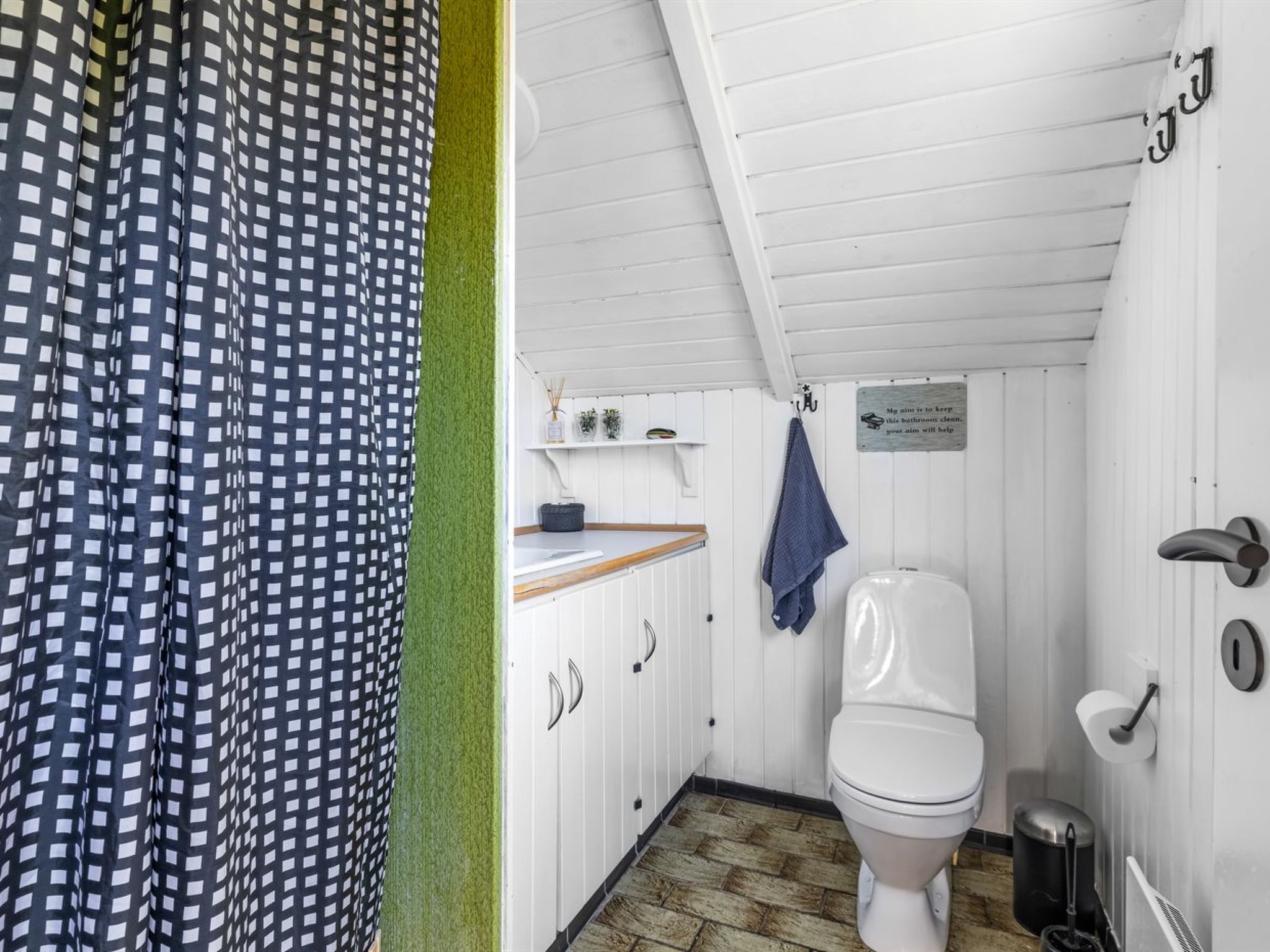 "Lovis" - 570m from the sea - Binnen