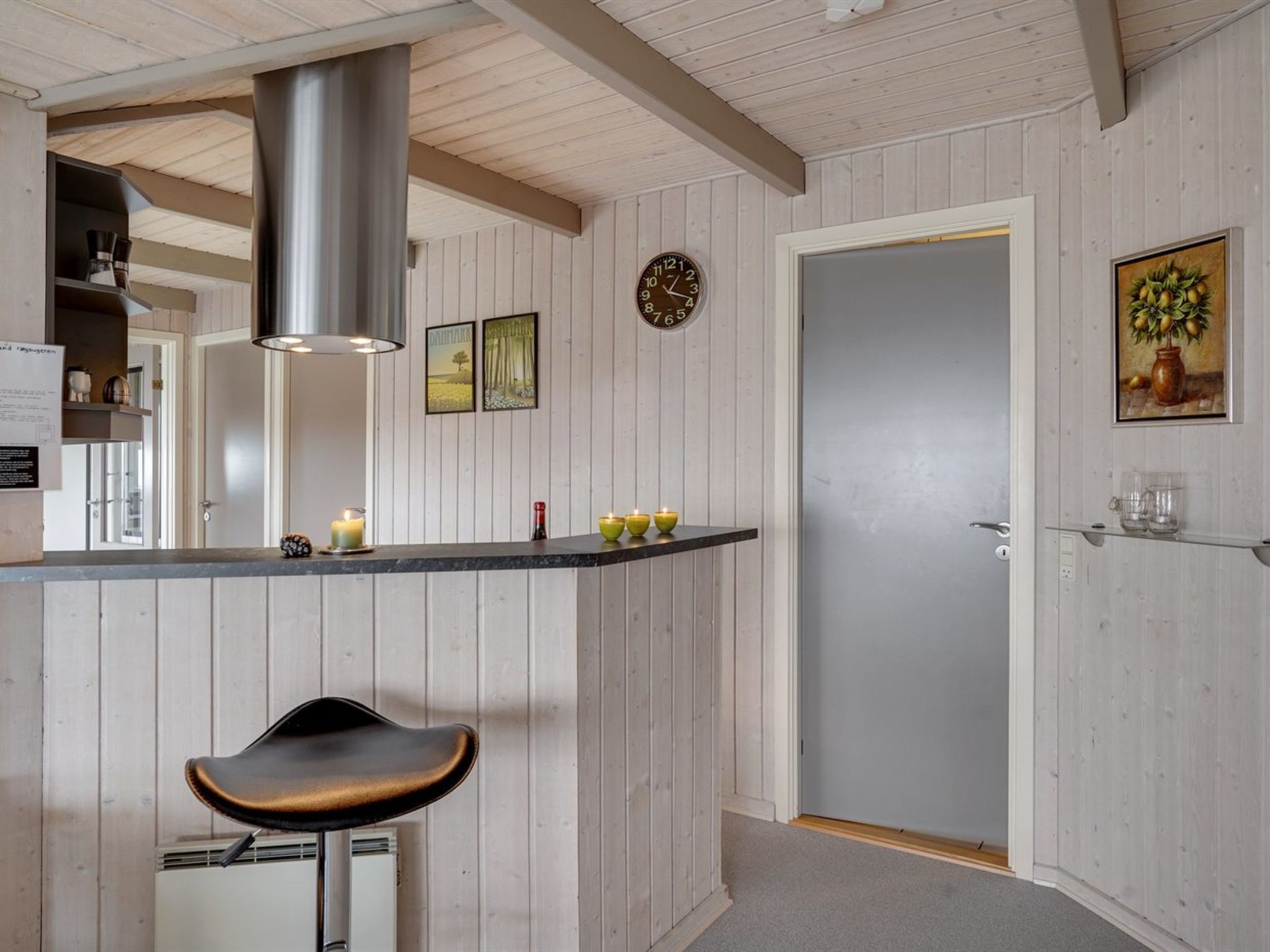 "Ebbeline" - 150m from the sea - Binnen