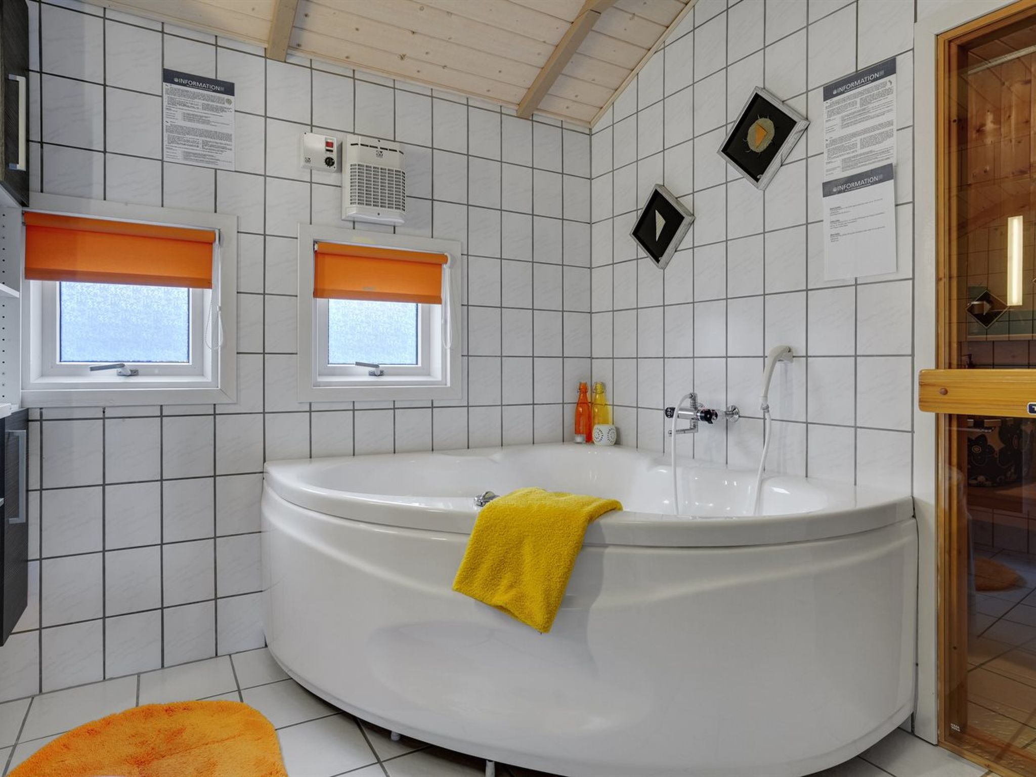 "Ebbeline" - 150m from the sea - Binnen