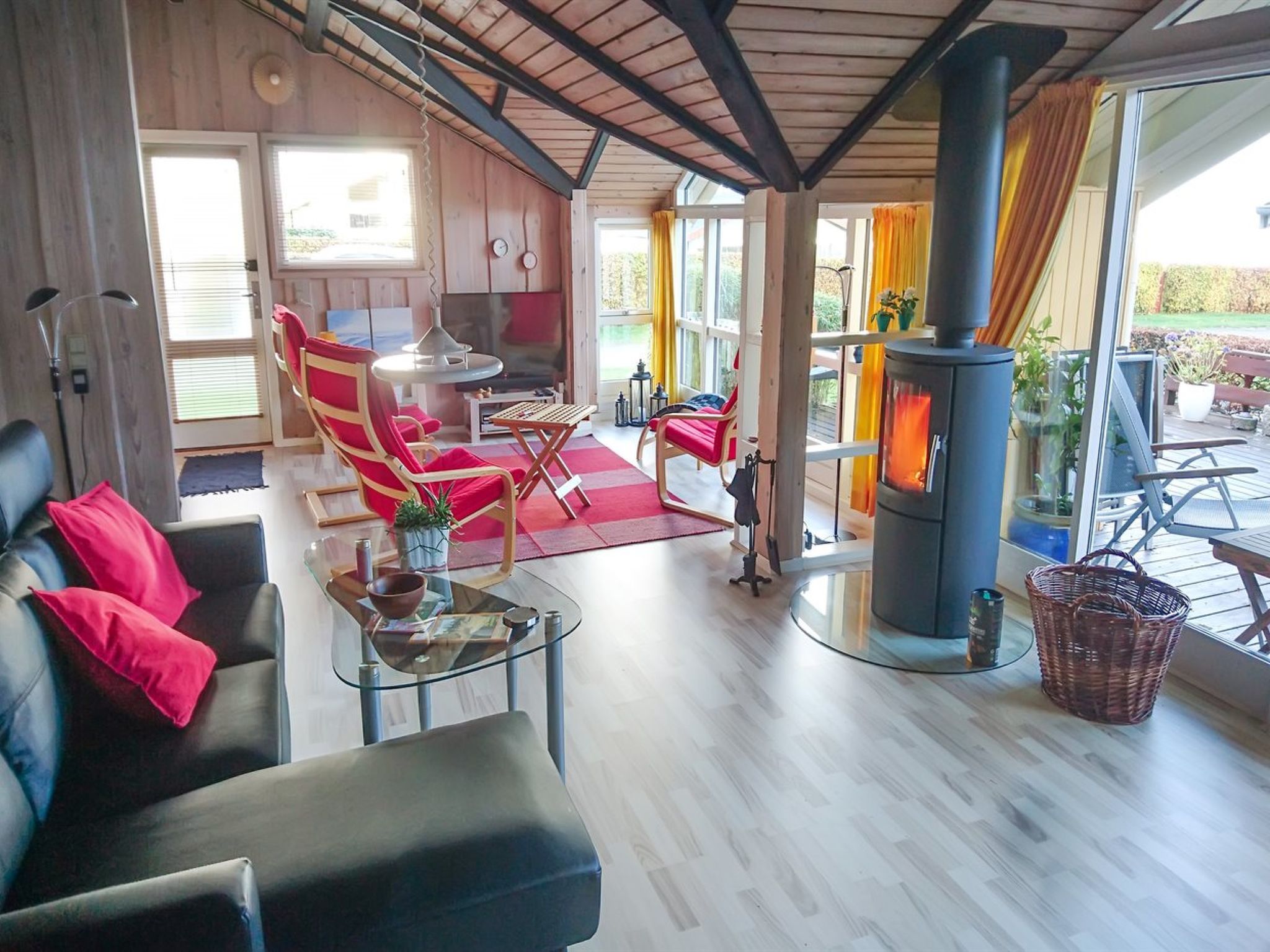 "Sporgh" - 100m from the sea - Inside