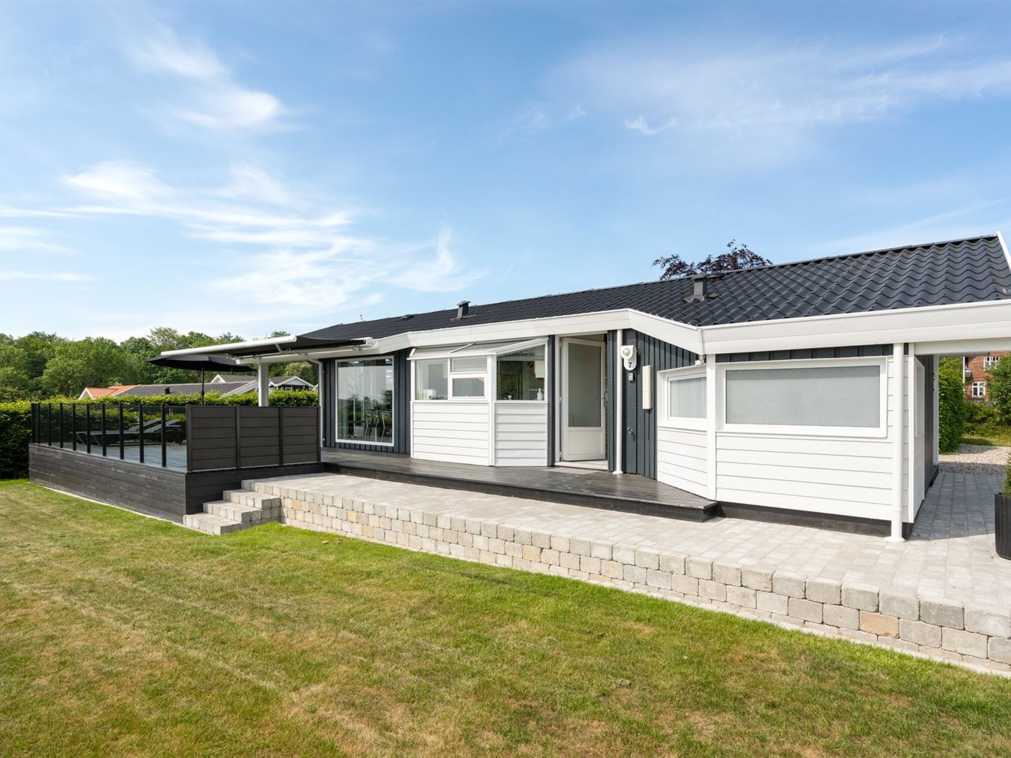 "Aasta" - 250m from the sea - Buiten