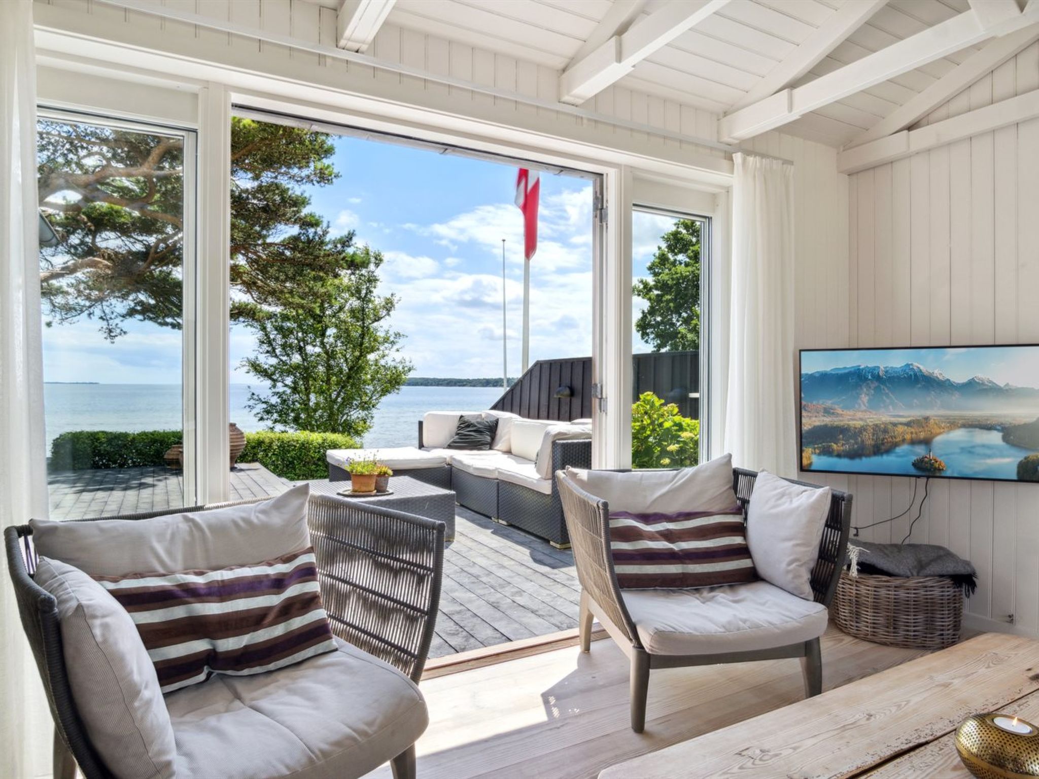 "Sten" - 30m from the sea - Binnen