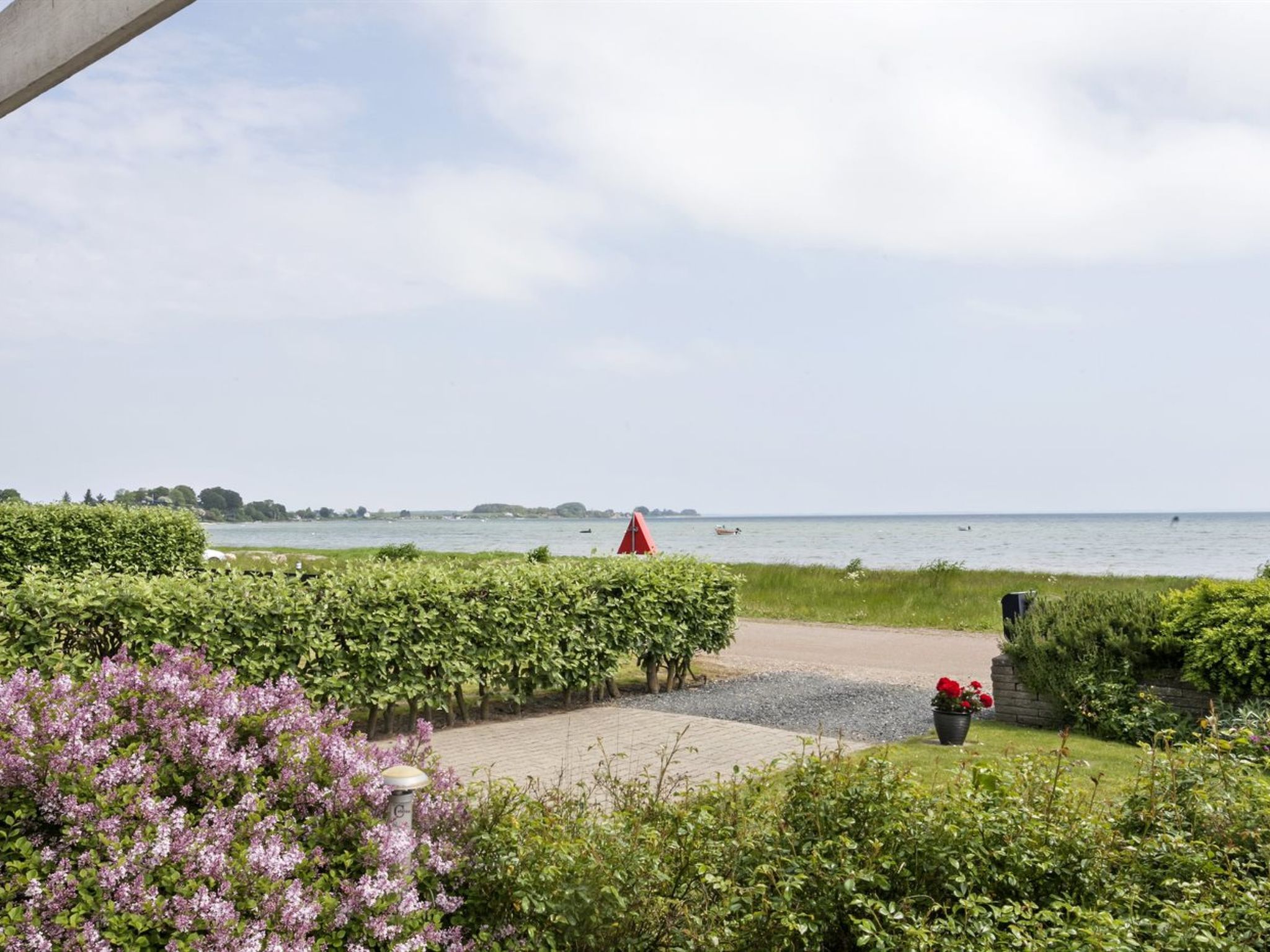 "Cornelius" - 30m from the sea-Buiten