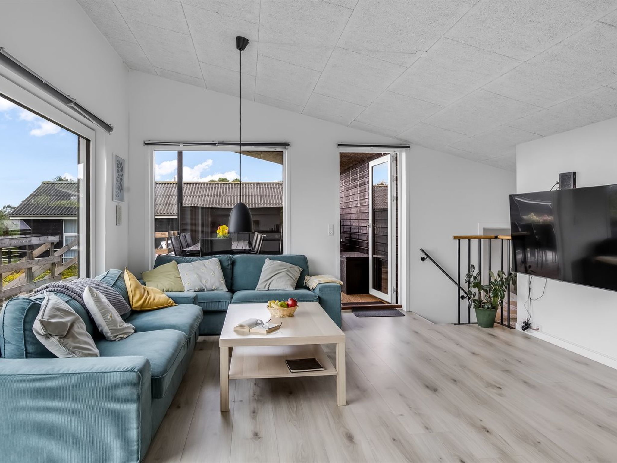 "Fin" - 150m from the sea-Binnen