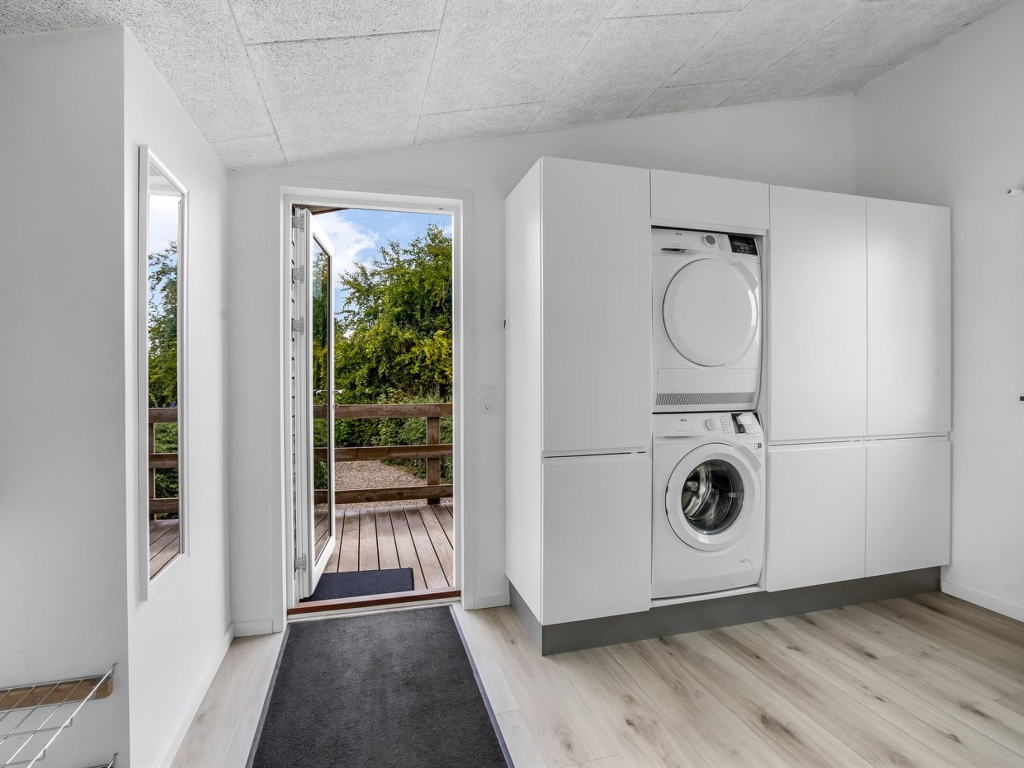 "Fin" - 150m from the sea-Binnen