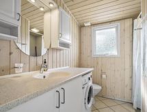 Assarina: Vakantiehuis op slechts 15 meter van de zee in Bjert - thumbnail 6