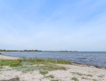 Assarina: Vakantiehuis op slechts 15 meter van de zee in Bjert - thumbnail 4
