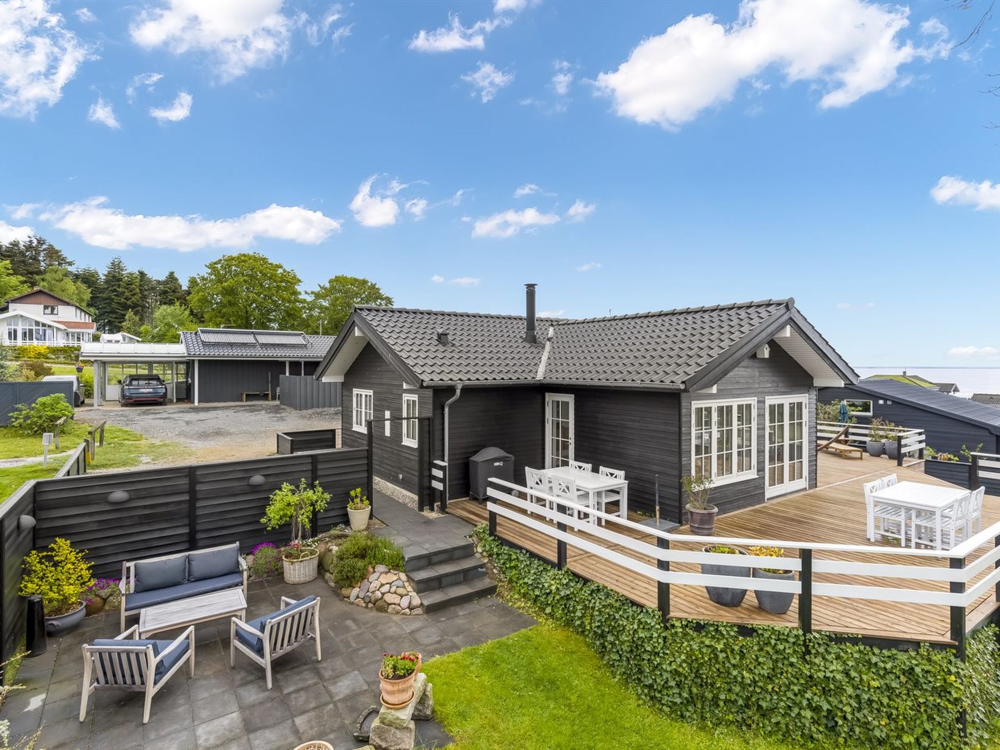 "Marlien" - 65m from the sea - Outside