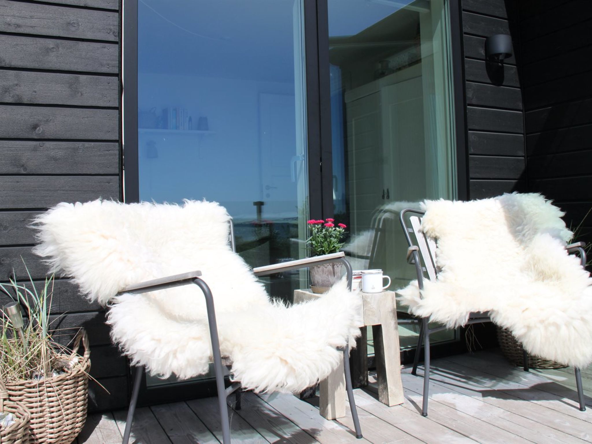 "Valia" - 20m from the sea-Buiten