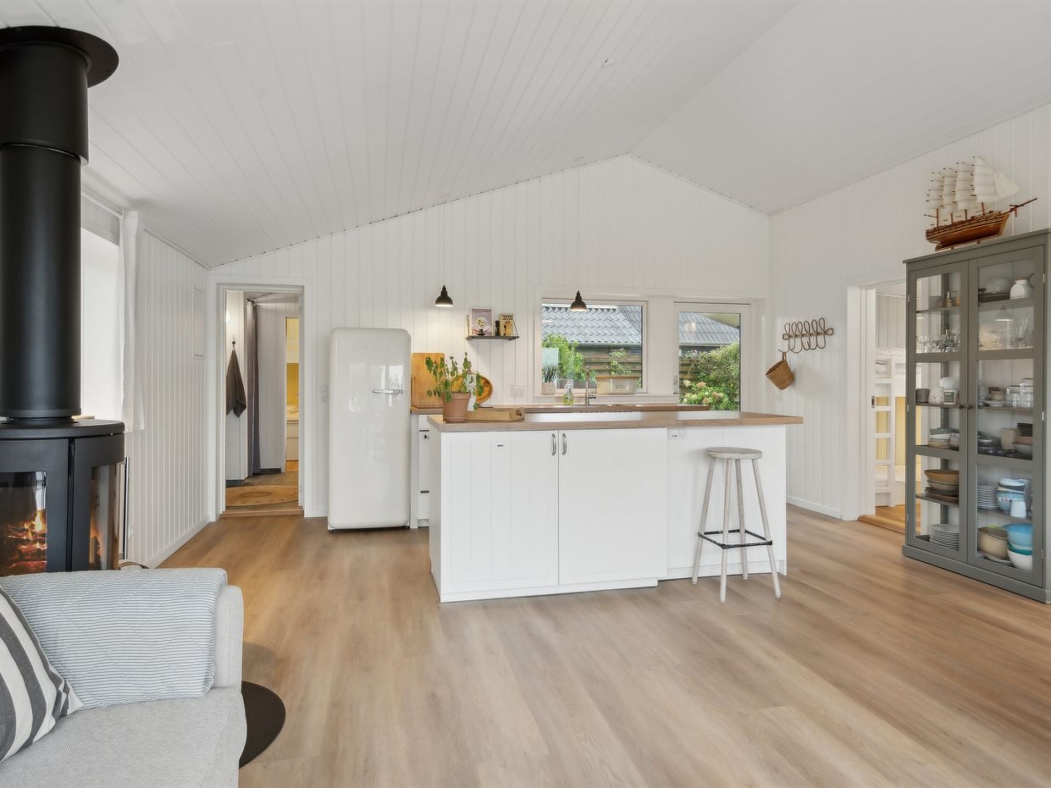 "Pedersen" - 50m from the sea-Binnen