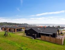 Op 400 m van zee: ruim vakantiehuis in Sjølund voor 11 personen - thumbnail 1