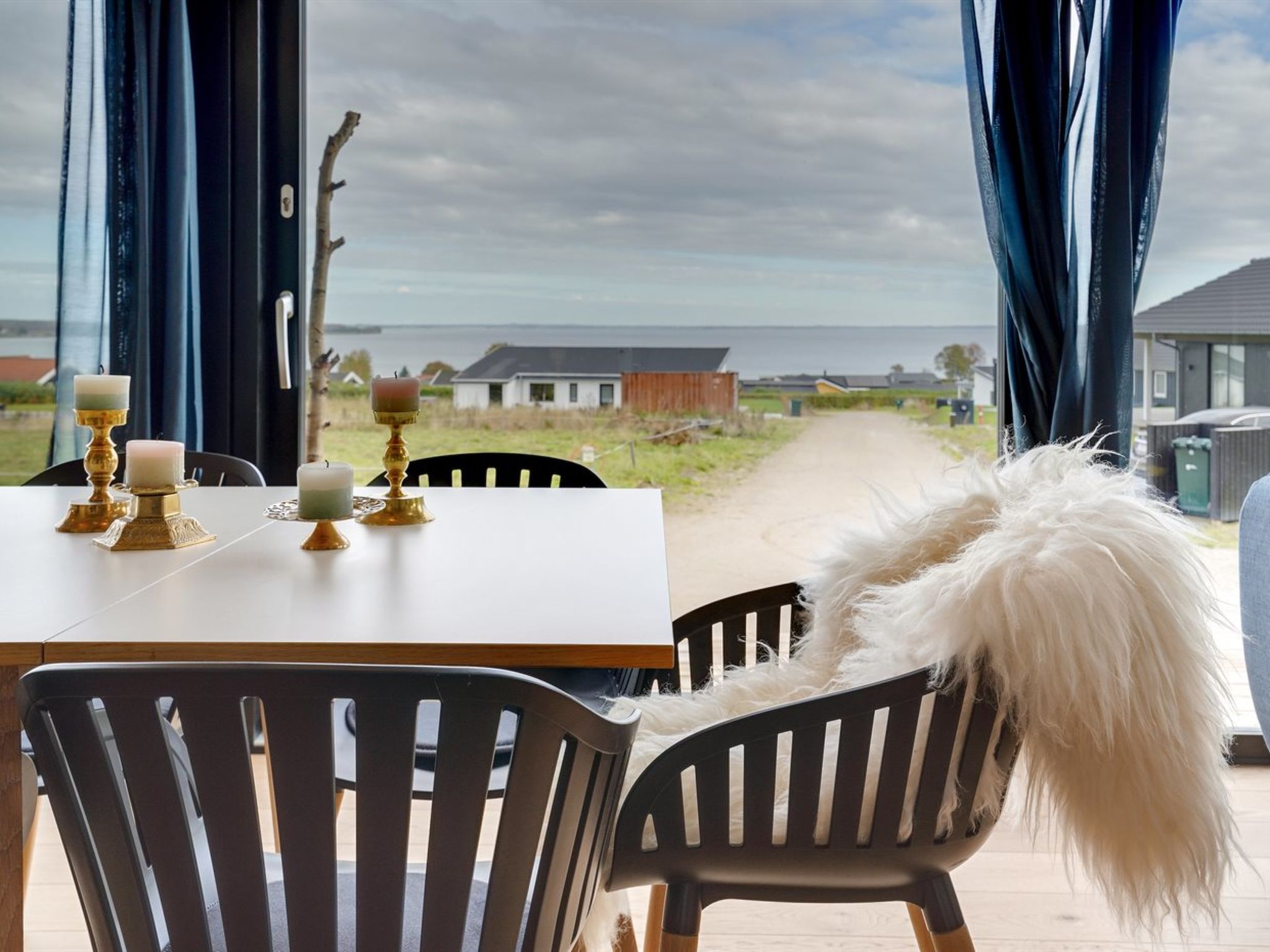 "Gunborg" - 400m from the sea - Binnen