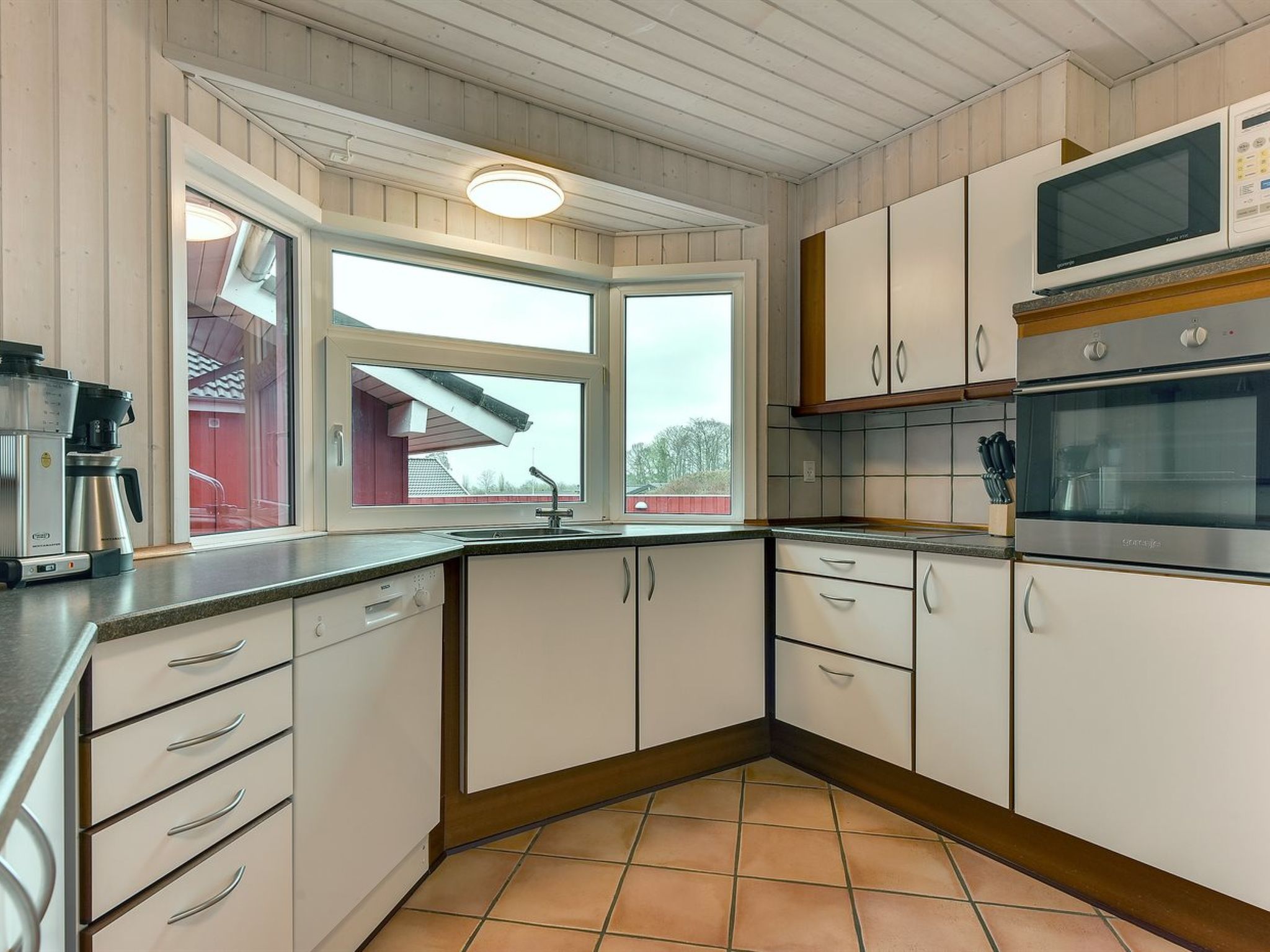 "Henrijette" - 200m from the sea - Drinnen