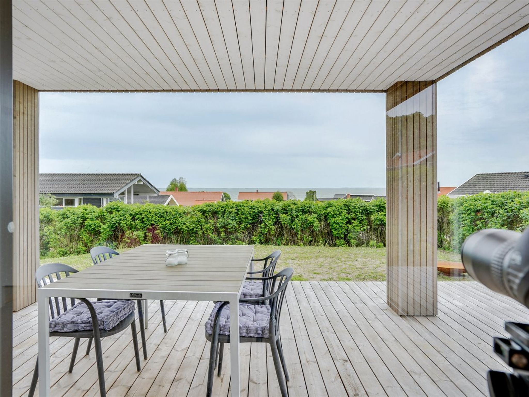 "Ely" - 300m from the sea-Buiten