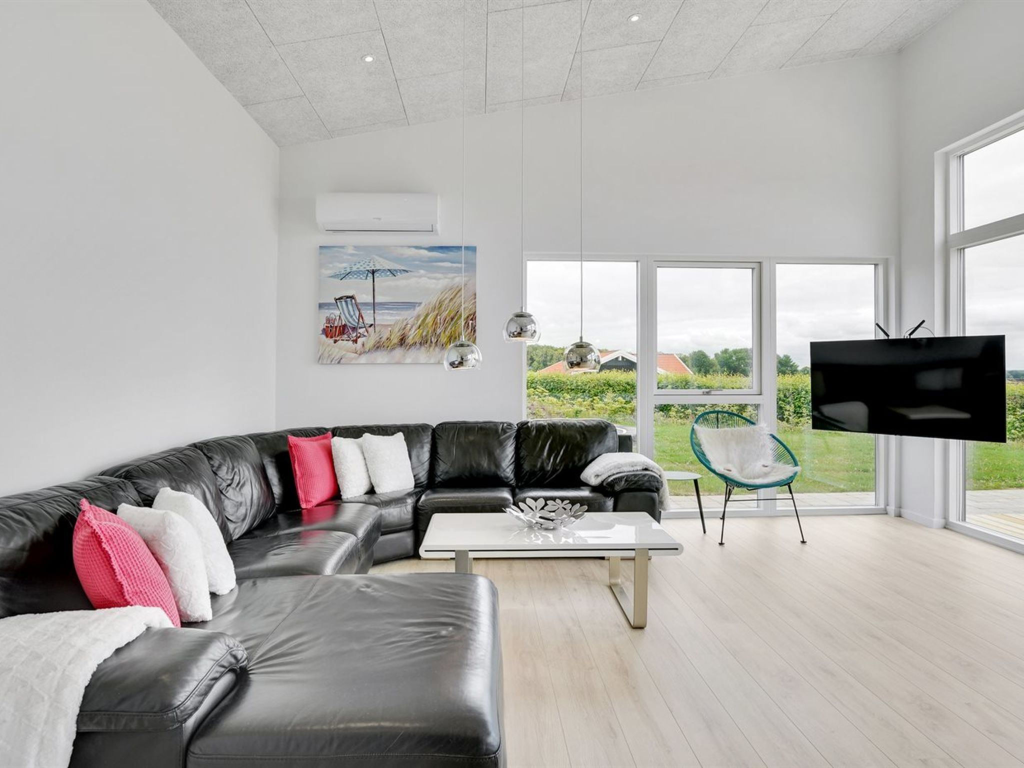 "Constantin" - 500m from the sea
