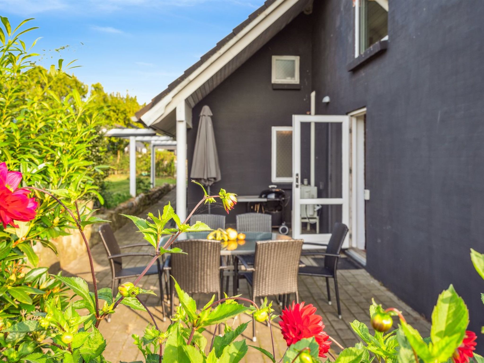 "Cajsa" - 200m from the sea - Buiten