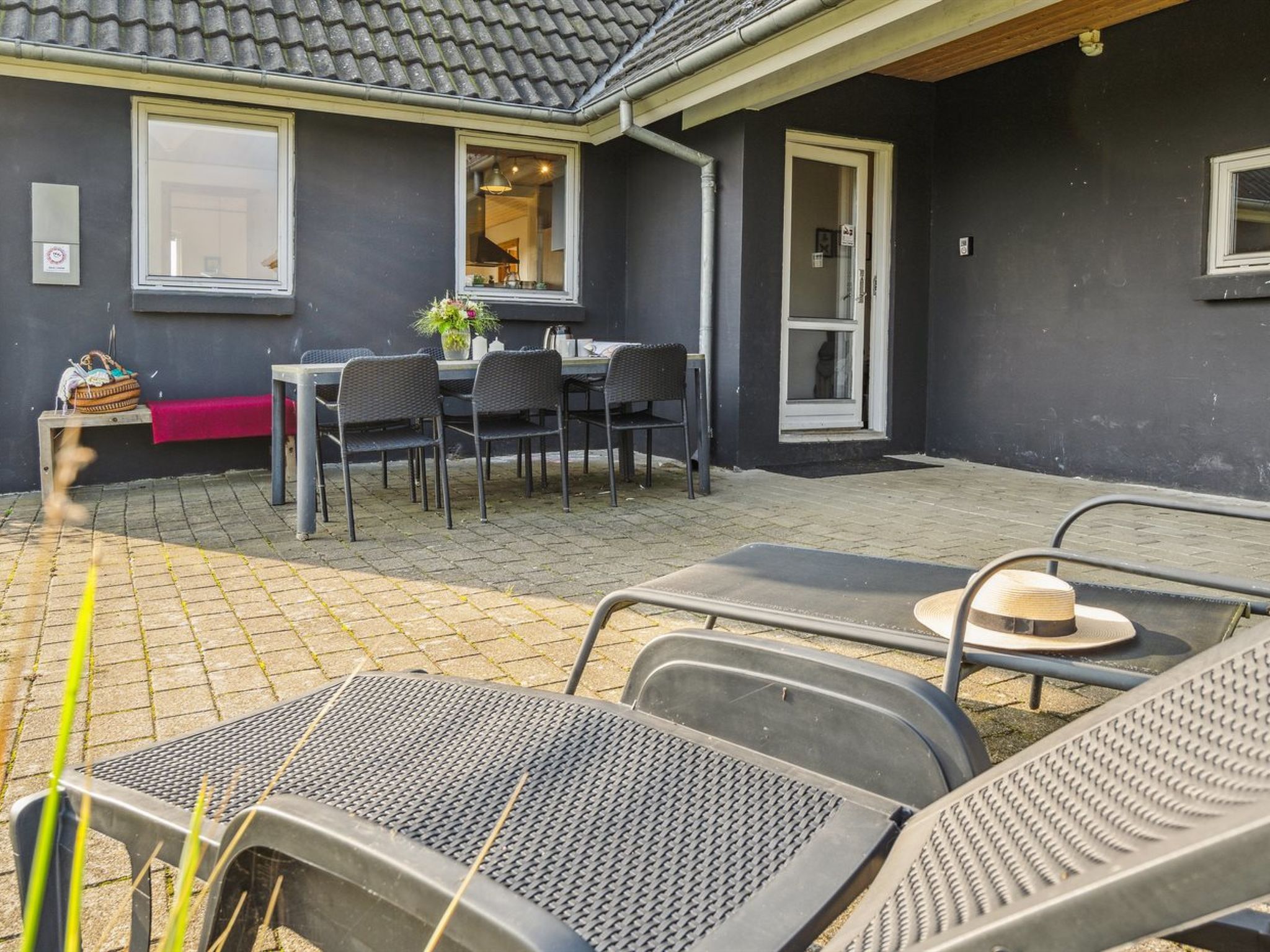 "Cajsa" - 200m from the sea - Buiten