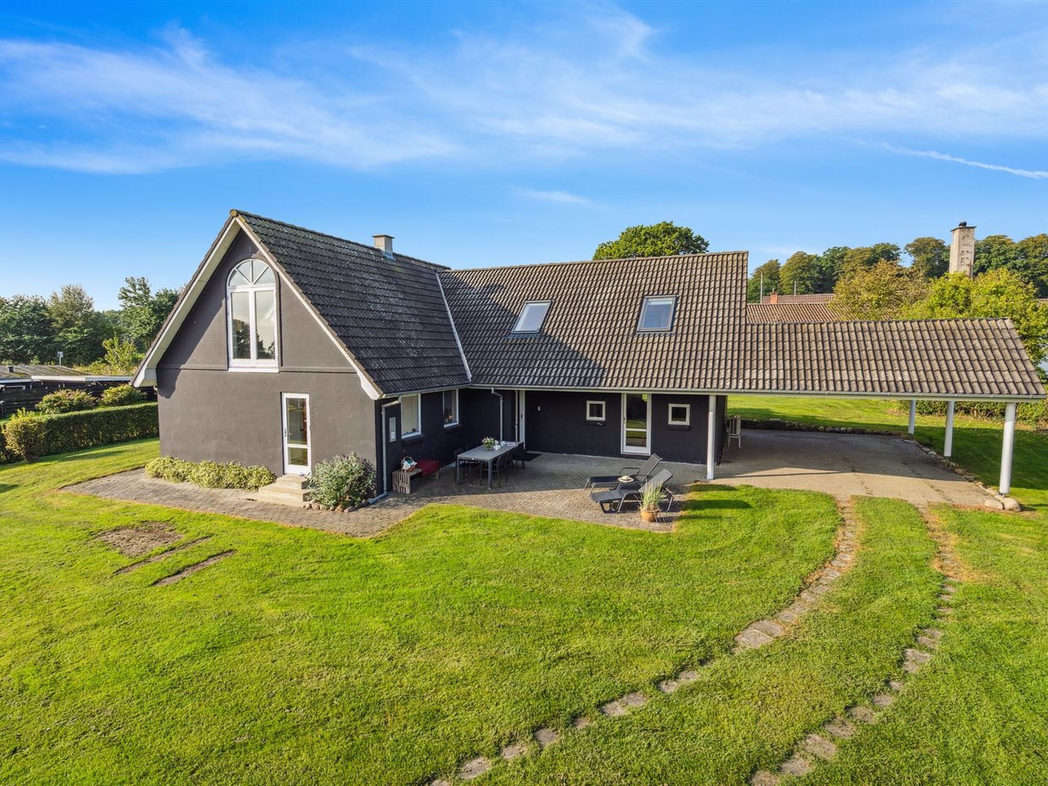 "Cajsa" - 200m from the sea - Buiten