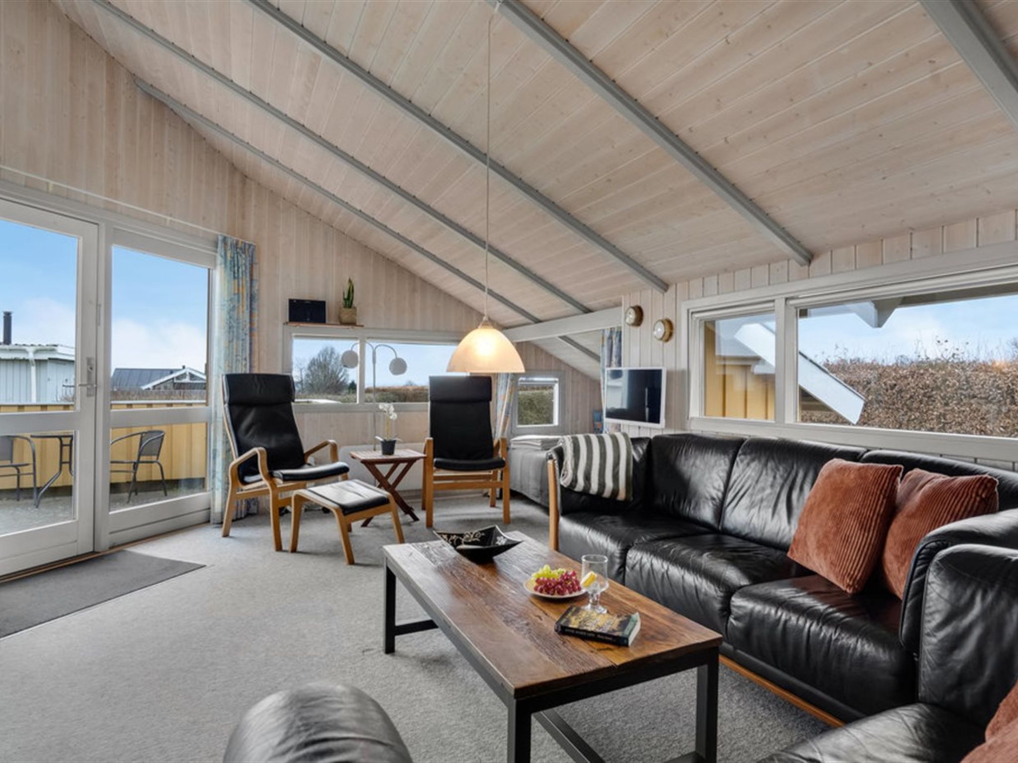 "Halla" - 250m from the sea - Inside