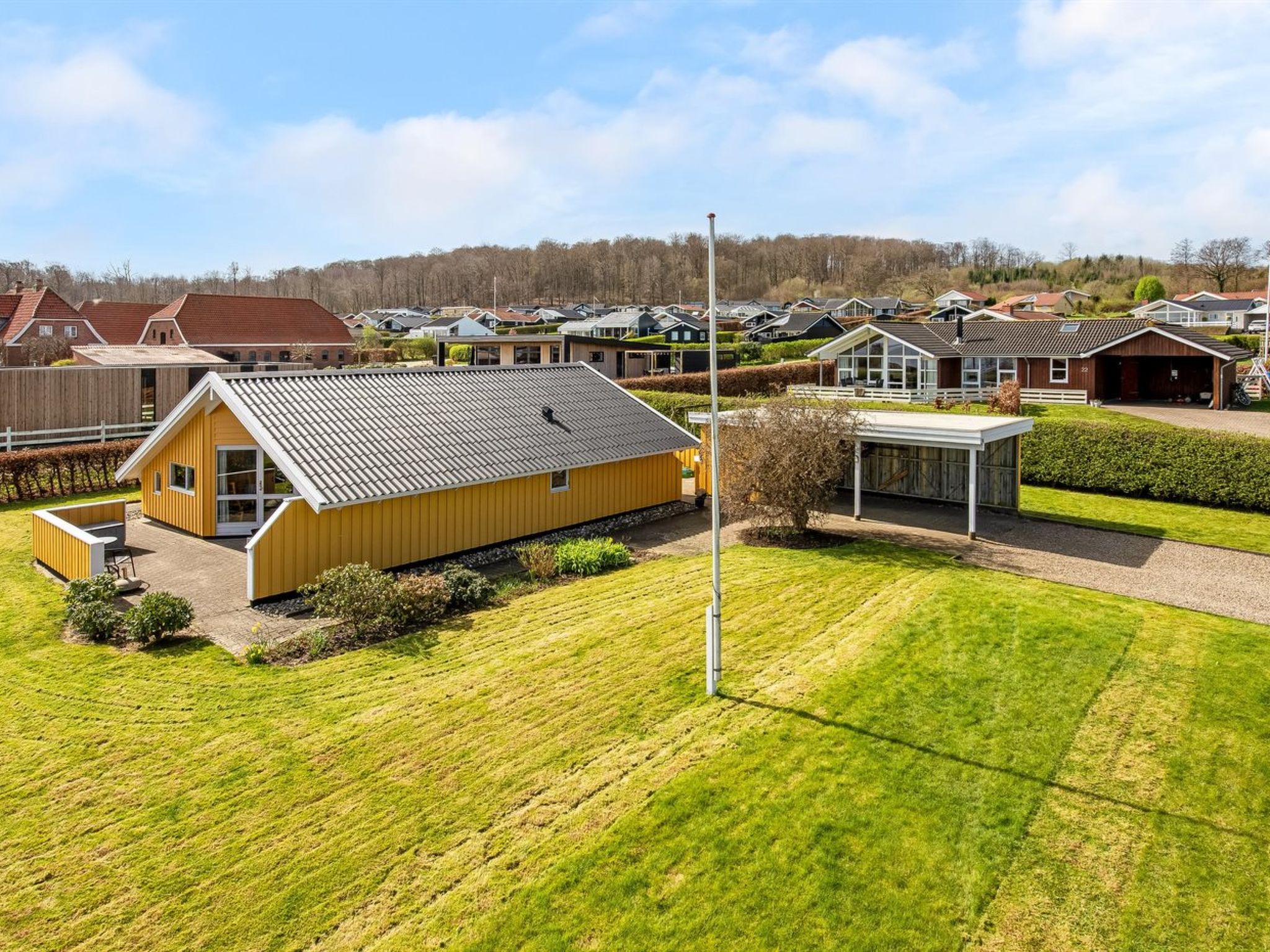 "Halla" - 250m from the sea - Outside