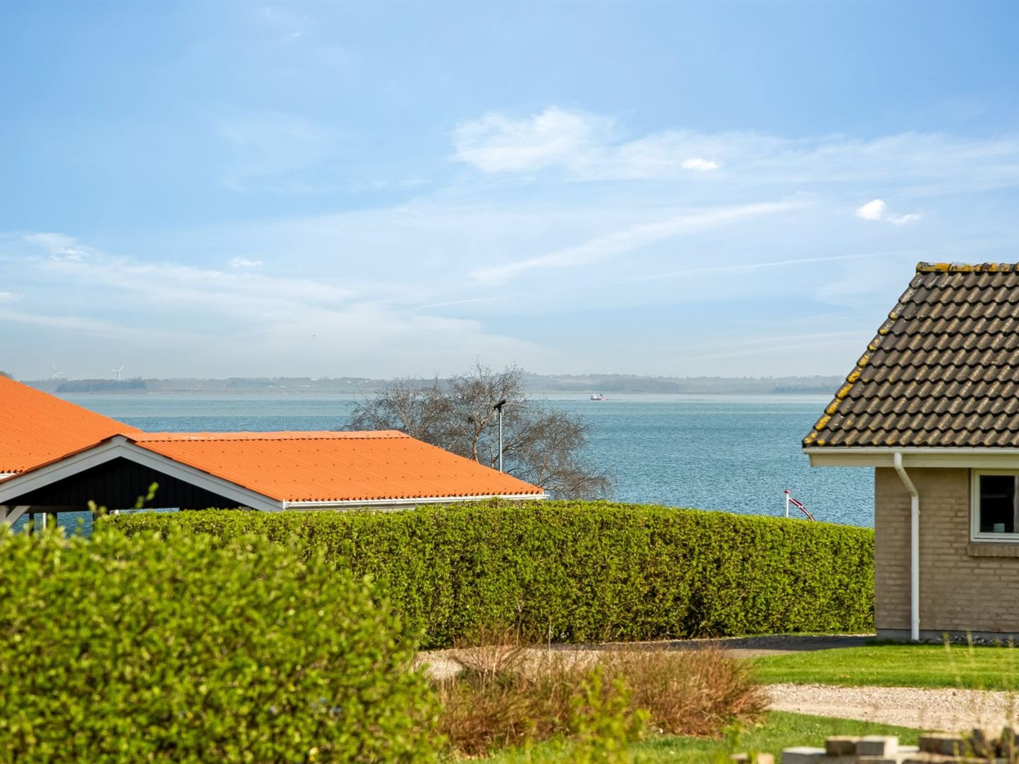 "Halla" - 250m from the sea - Outside