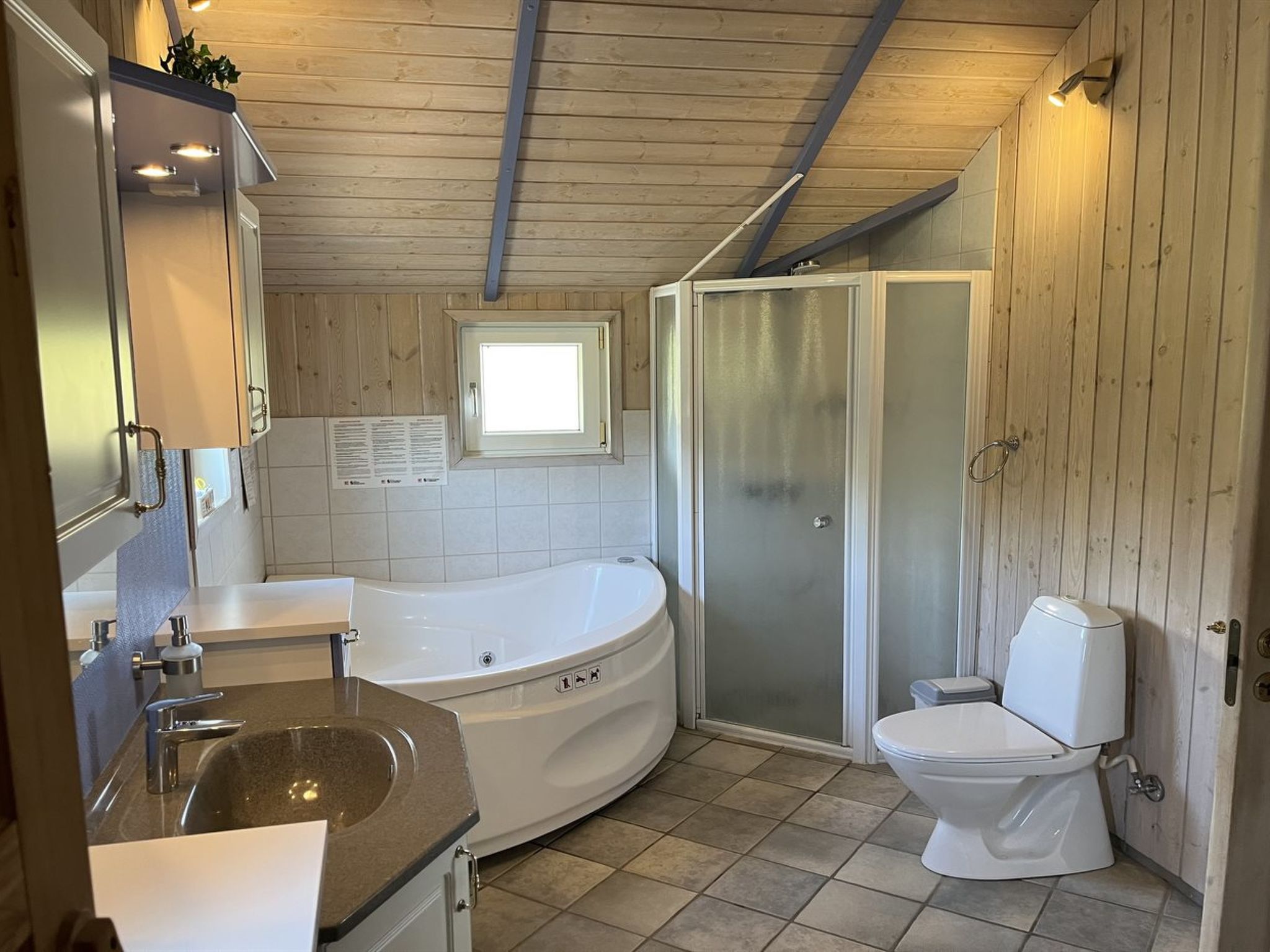 "Hoghni" - 300m from the sea-Drinnen