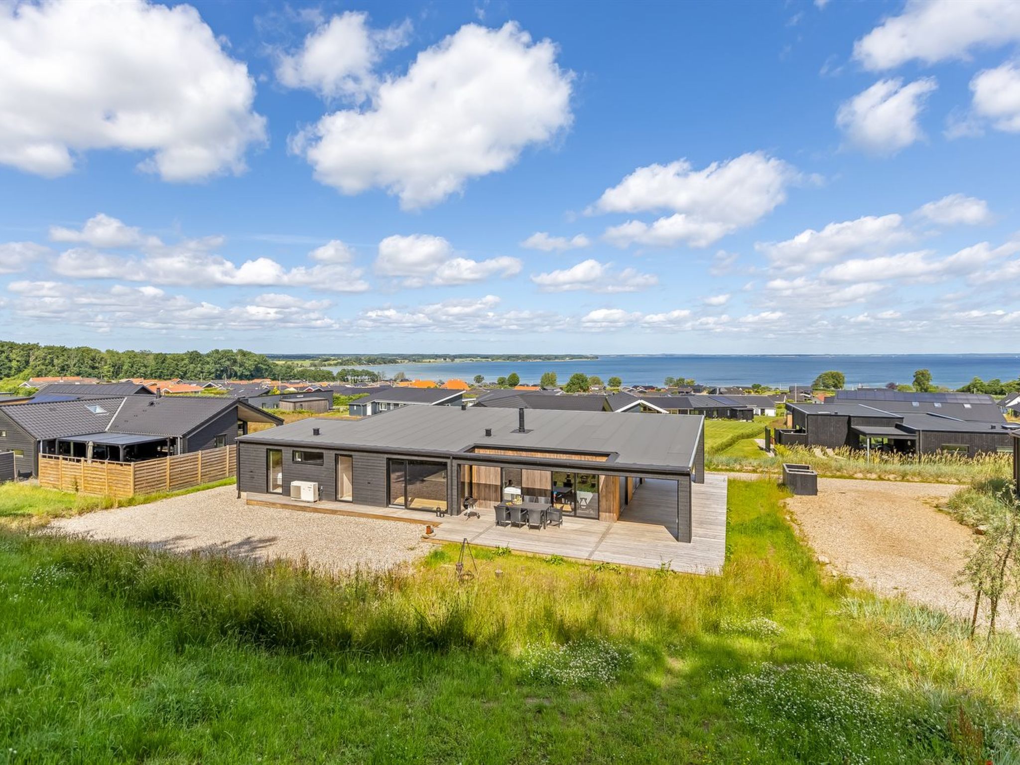 "Heidie" - 600m from the sea