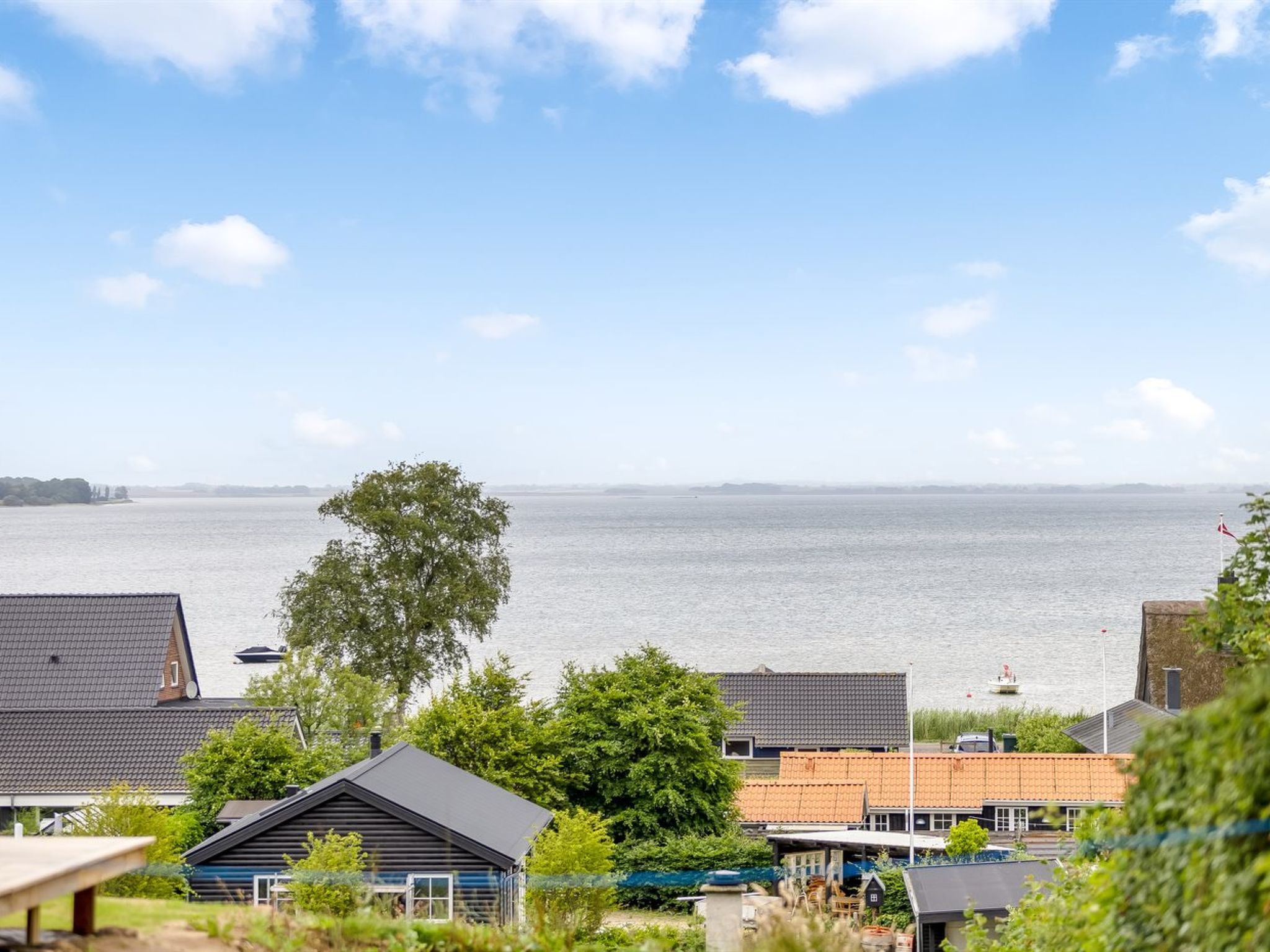 "Winald" - 150m from the sea
