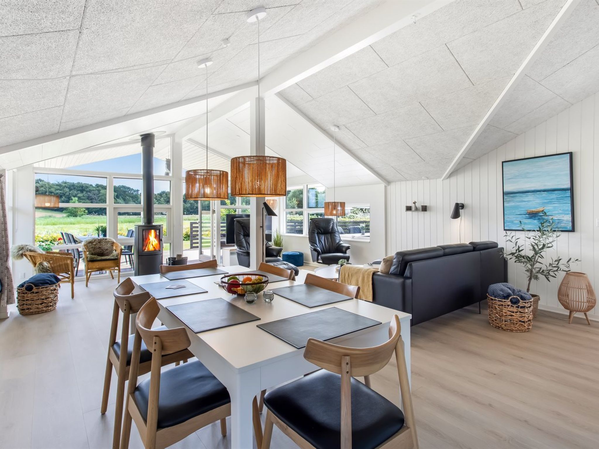 "Eisa" - 75m from the sea-Drinnen