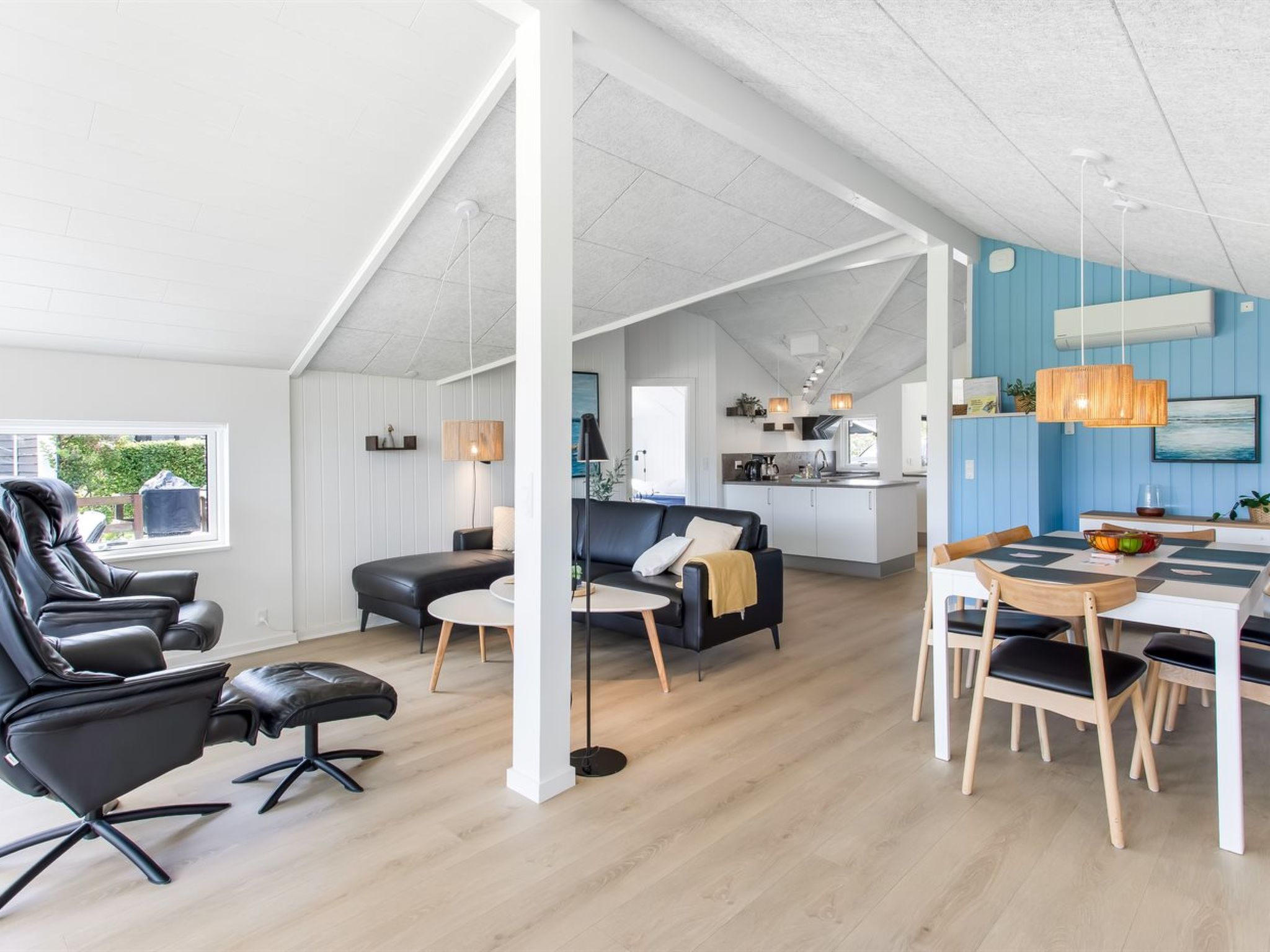 "Eisa" - 75m from the sea-Drinnen