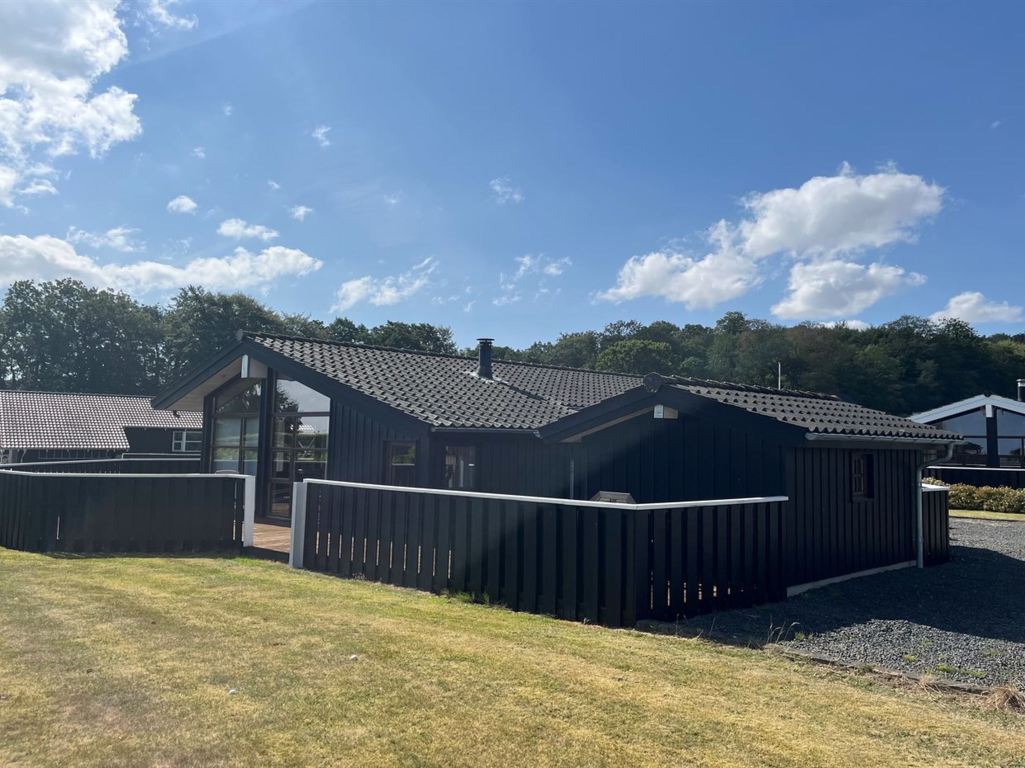 "Thrine" - 150m from the sea - Buiten