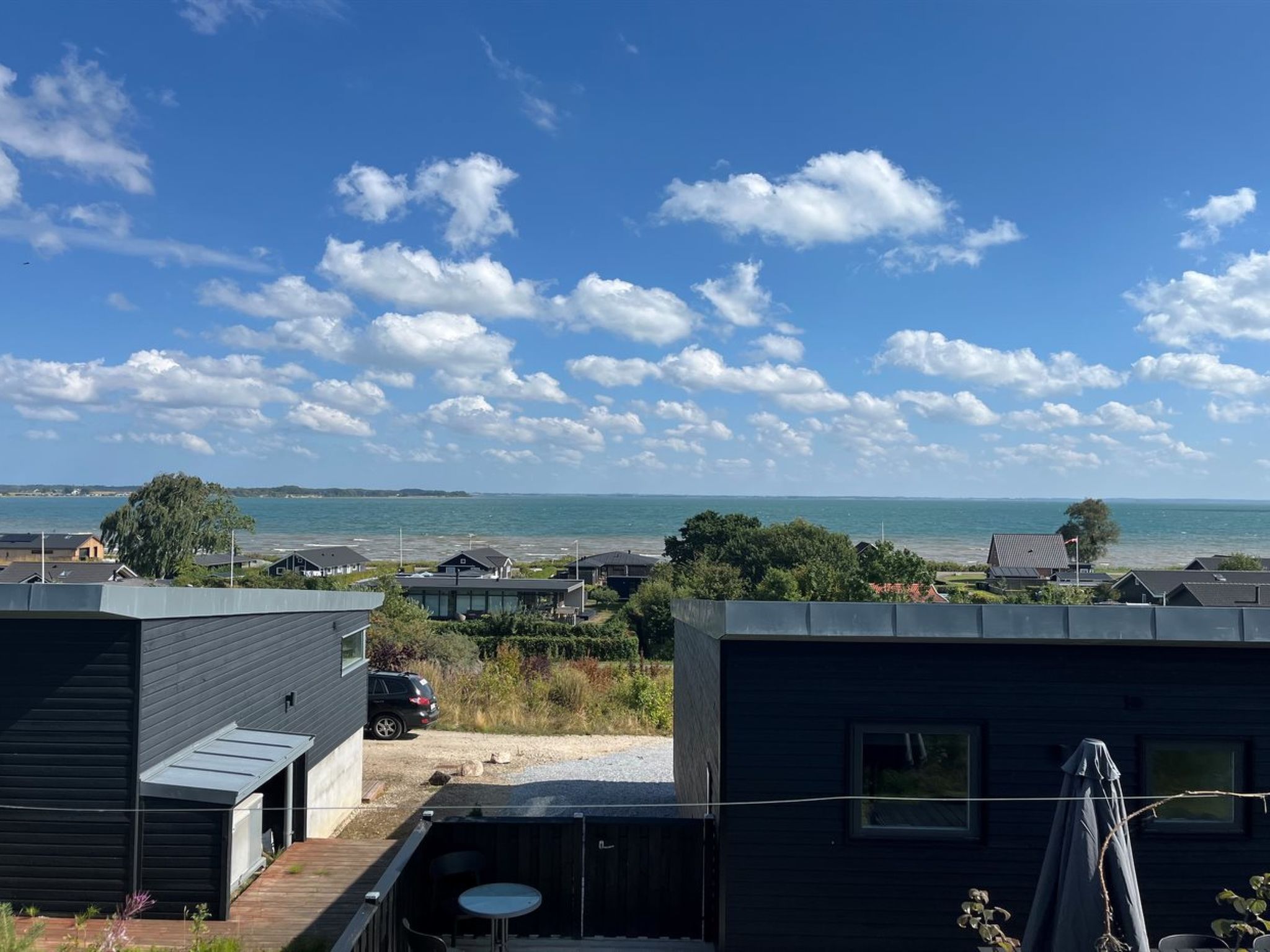 "Thrine" - 150m from the sea - Buiten
