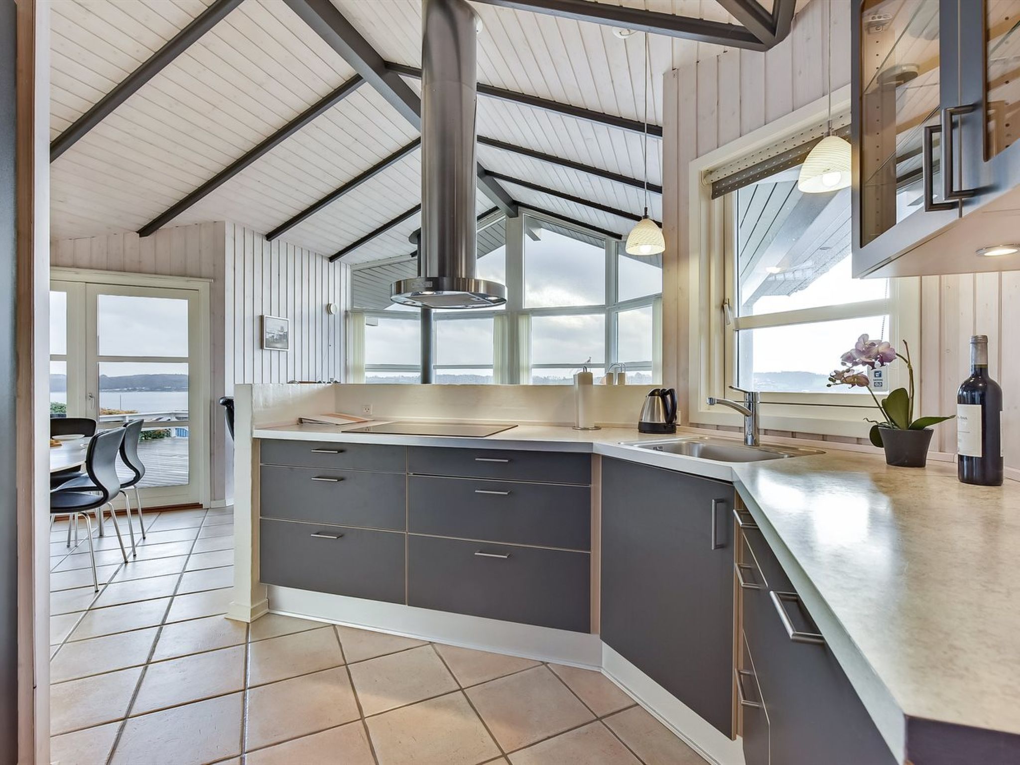 "Maj" - 150m from the sea - Drinnen