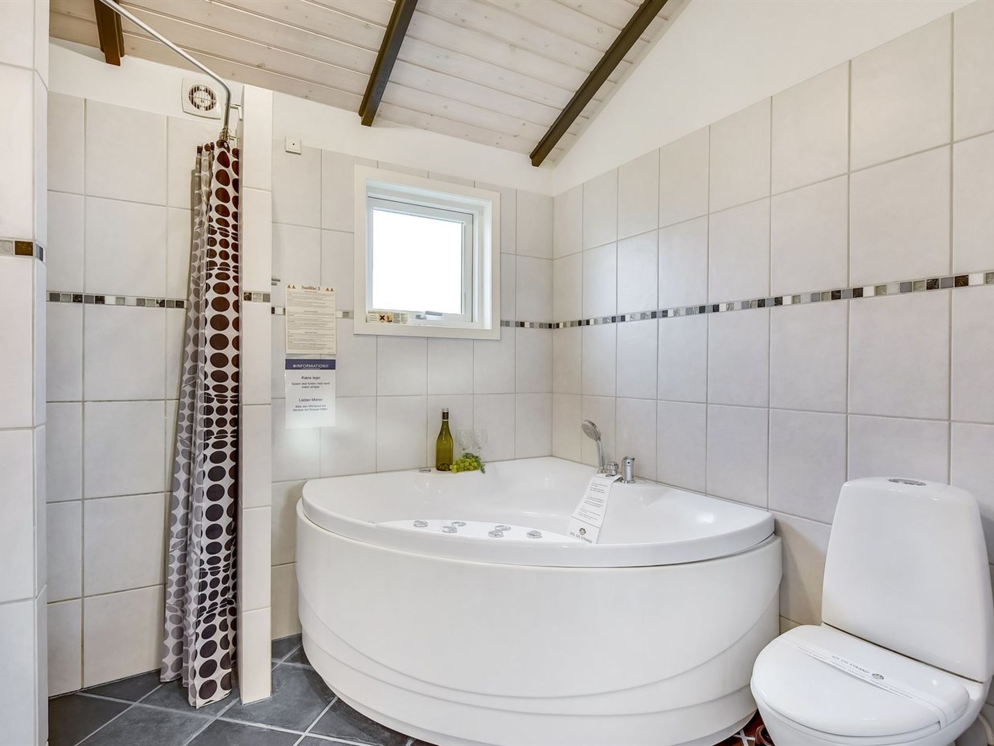 "Maj" - 150m from the sea - Drinnen