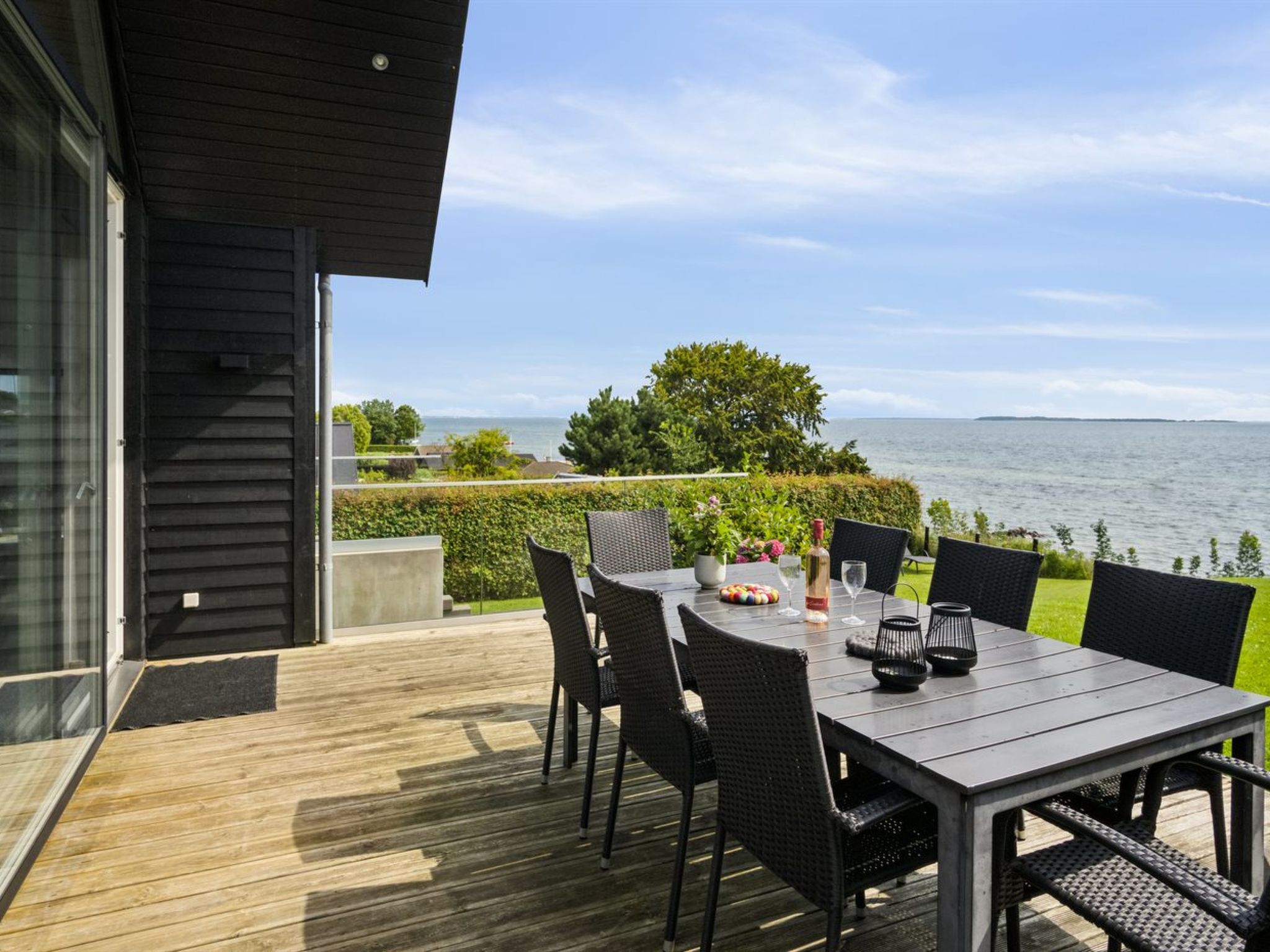 "Reinhard" - 50m from the sea-Buiten