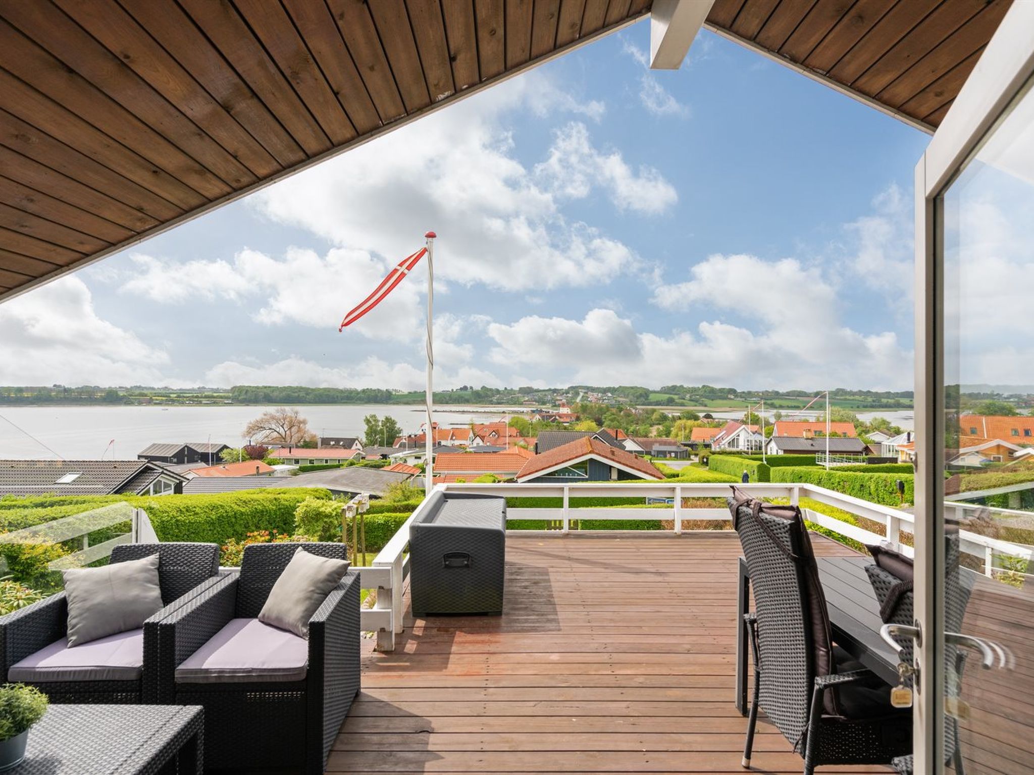 "Heimeram" - 150m from the sea — Terrace (2 of 25)