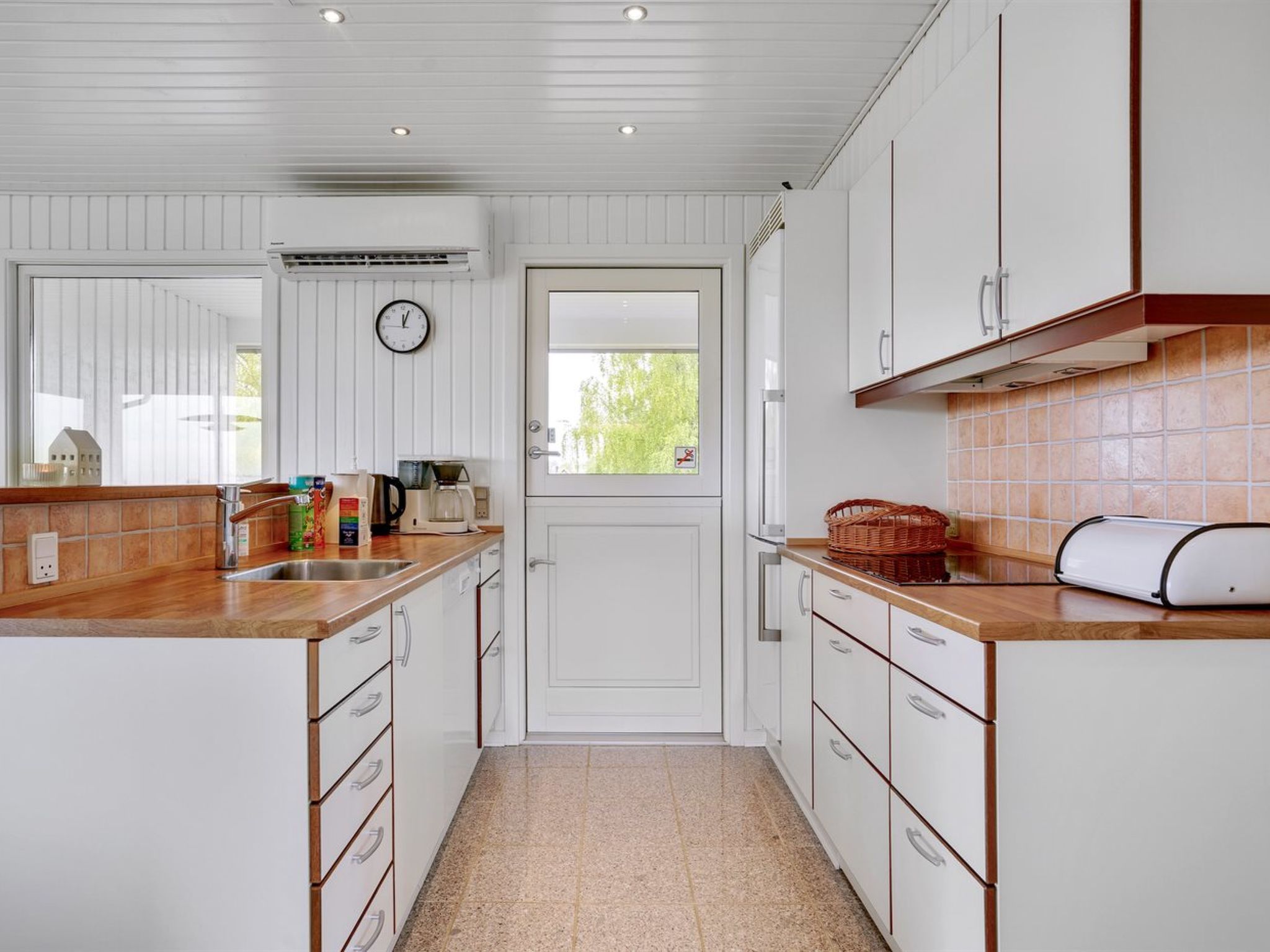 "Ankarl" - 700m from the sea - Binnen