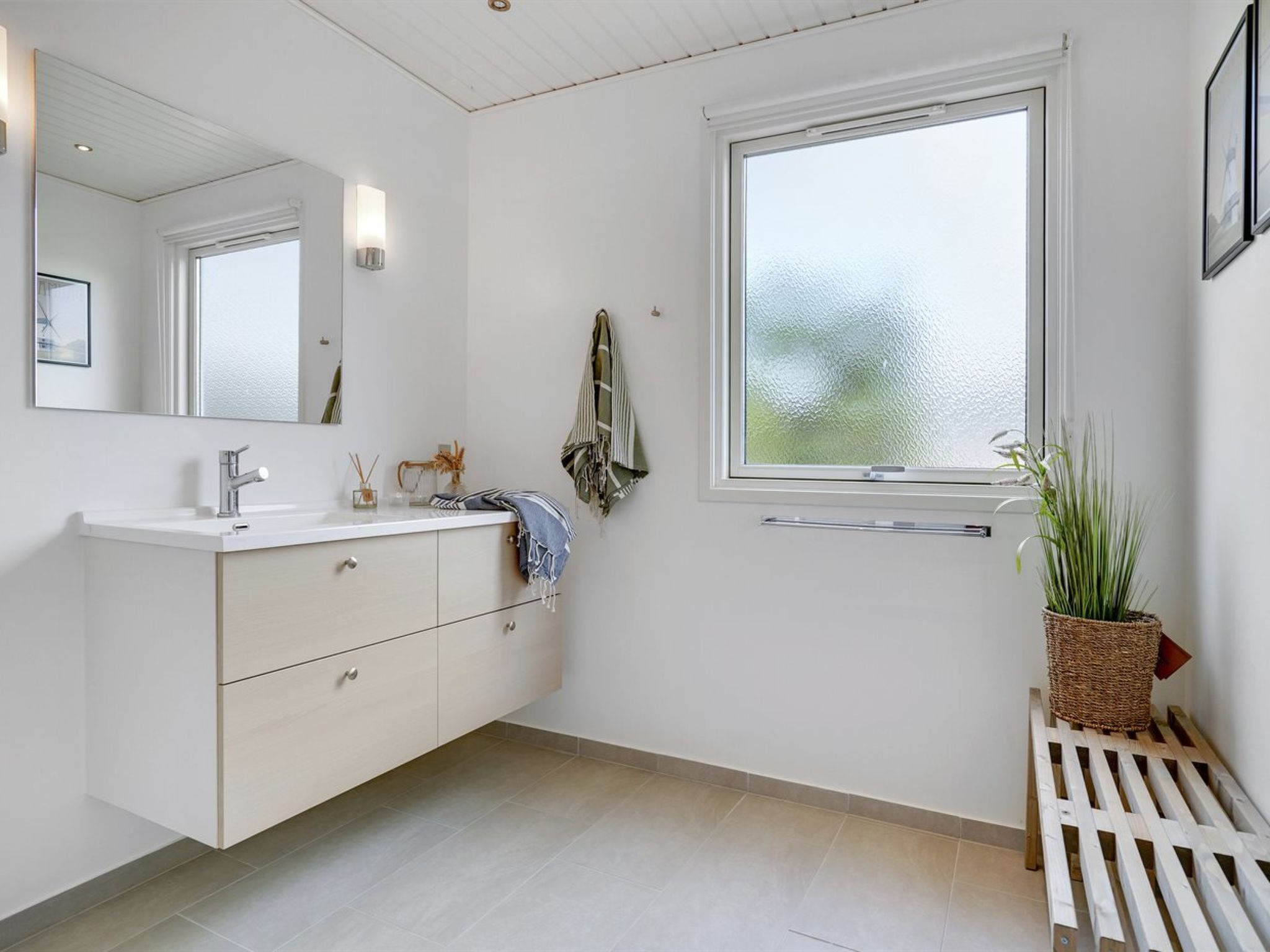 "Ankarl" - 700m from the sea - Binnen